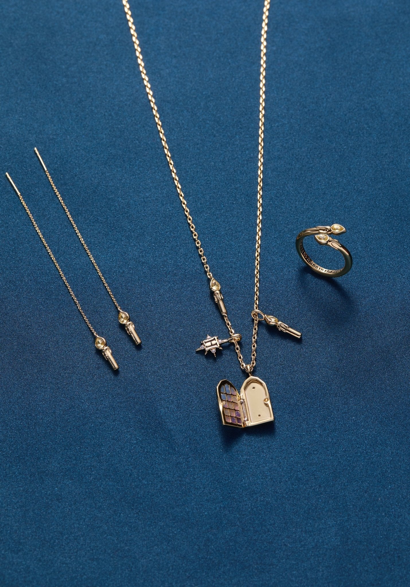 Harry Potter™ Hogwarts Great Hall Cluster Charm Necklace - Hello Beautiful BoutiqueNecklacesALEX AND ANI