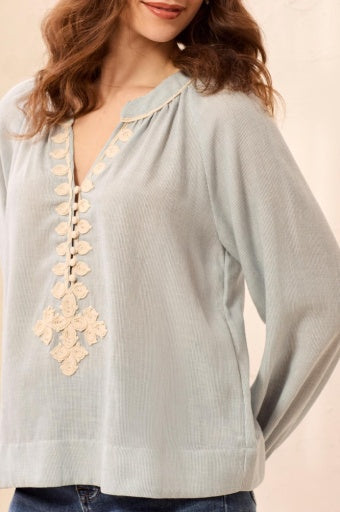 L/S BLOUSE W/ TAPE DTL-BLUE FOG