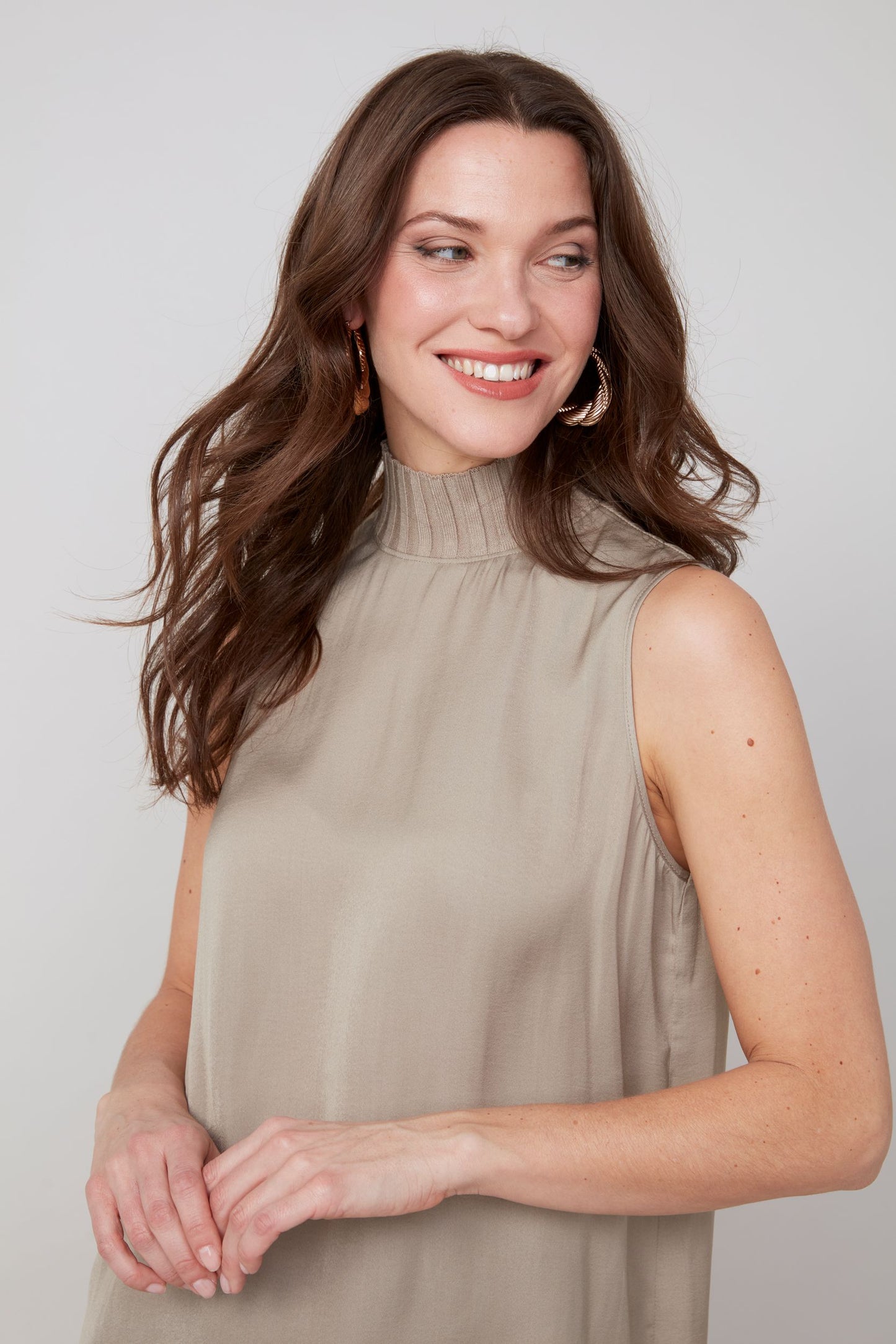 Mock Neck Sleeveless Top R5118