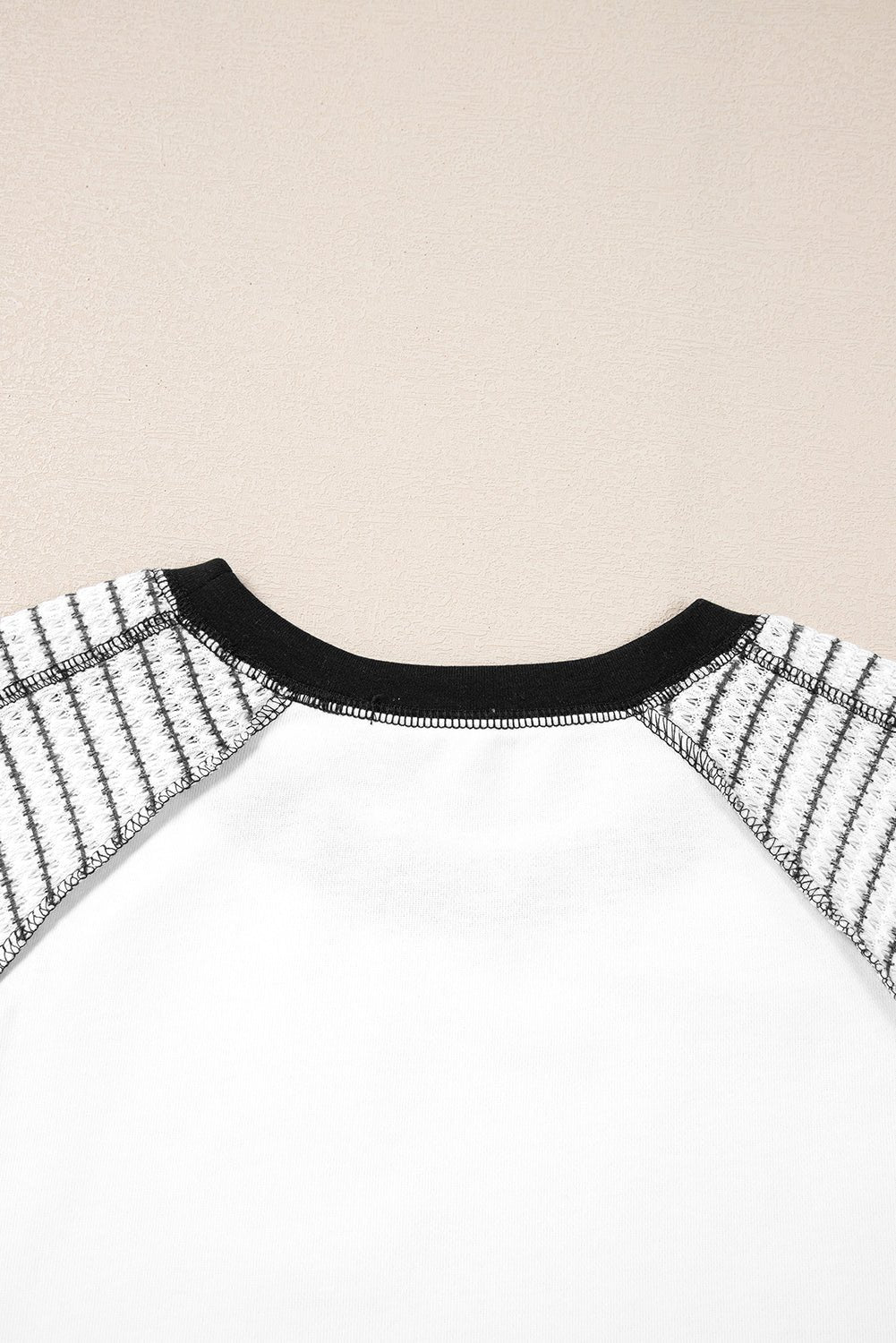 Alaia Sleeve Raglan Patchwork Top - Hello Beautiful BoutiqueLong Sleeve TopsThreaded Pear