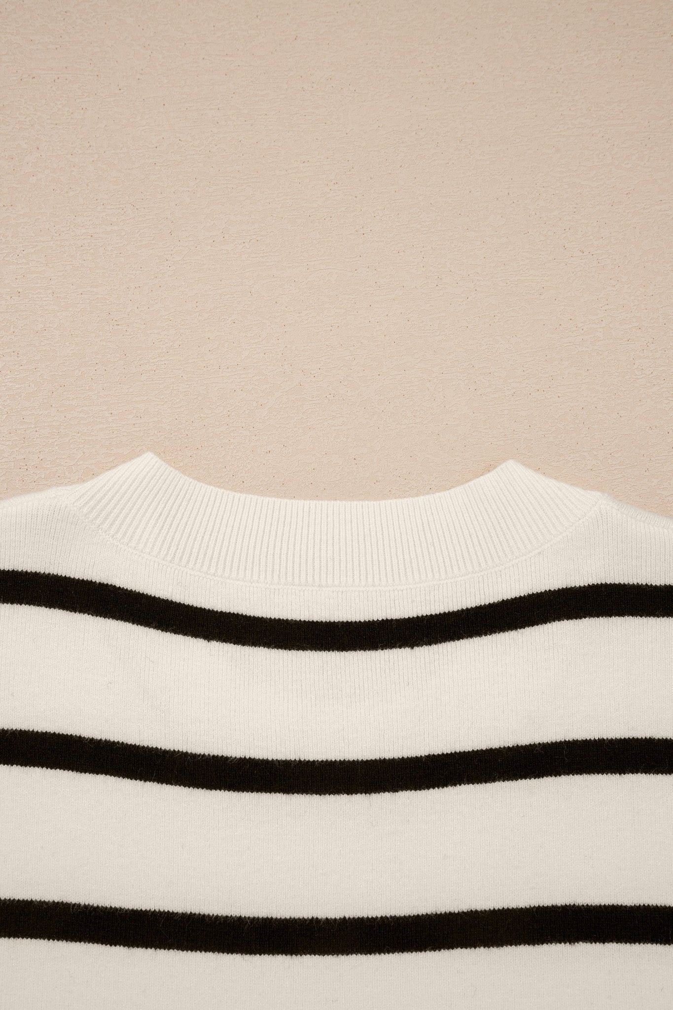 Alayna Crewneck Short Sleeve Sweater - Hello Beautiful BoutiqueShort Sleeve SweatersThreaded Pear