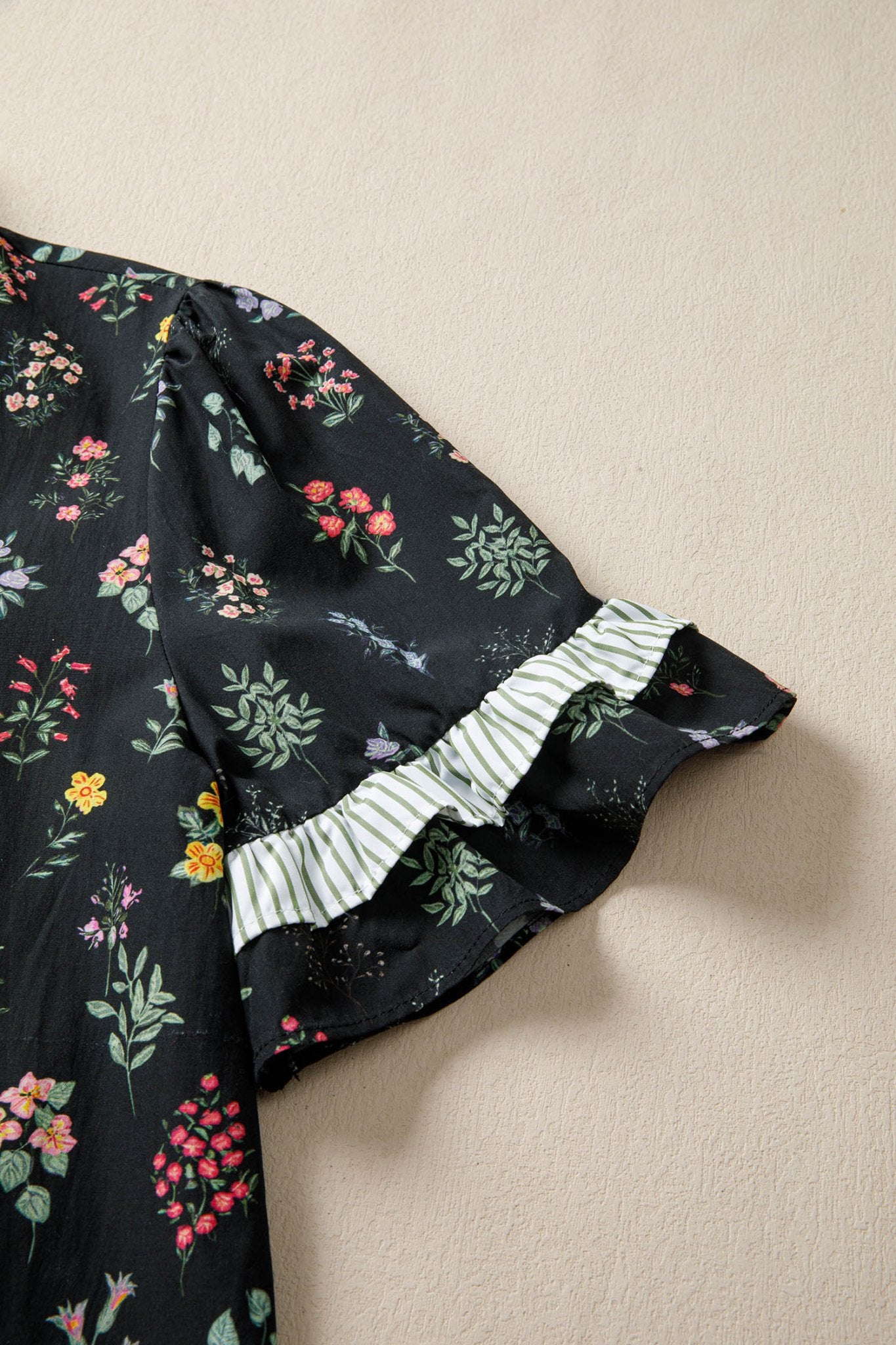 Aliya Short Sleeve Floral Shirt - Hello Beautiful BoutiqueBlouses & ShirtsThreaded Pear