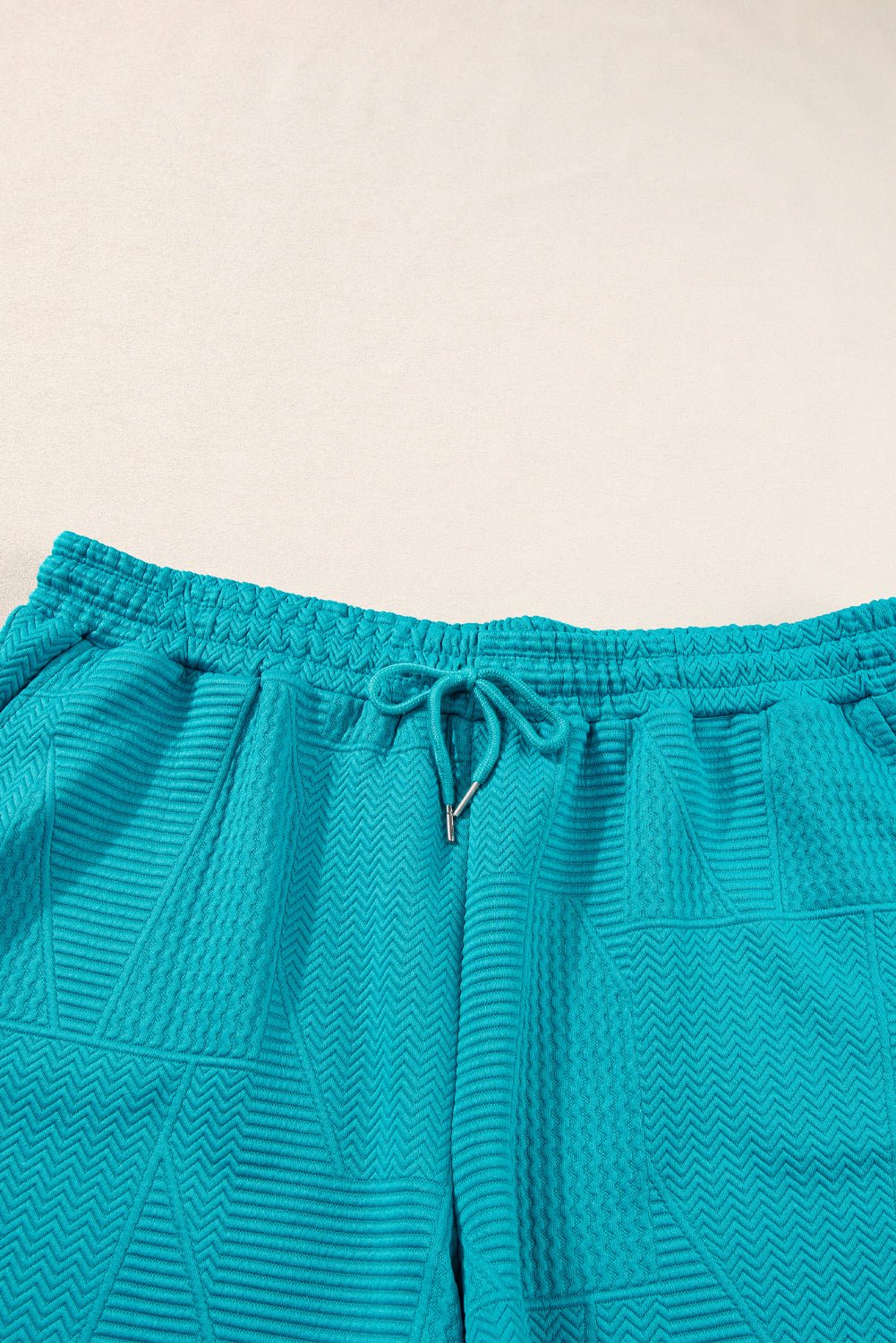 Allie Textured Ruffle Lounge Set - Hello Beautiful BoutiqueShort SetsThreaded Pear