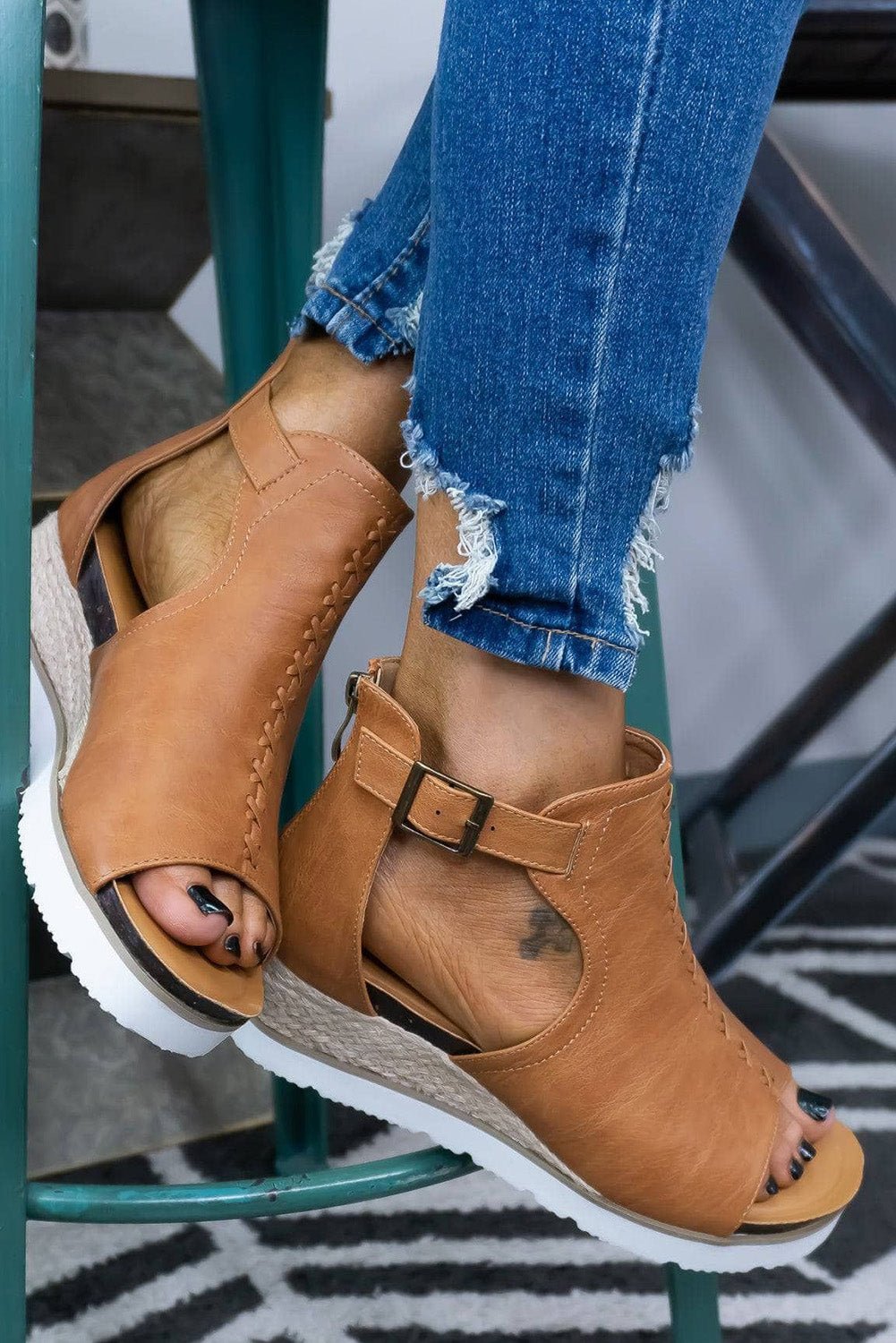 Ashley Buckle Strap Platform Sandals - Hello Beautiful BoutiqueSandalsThreaded Pear