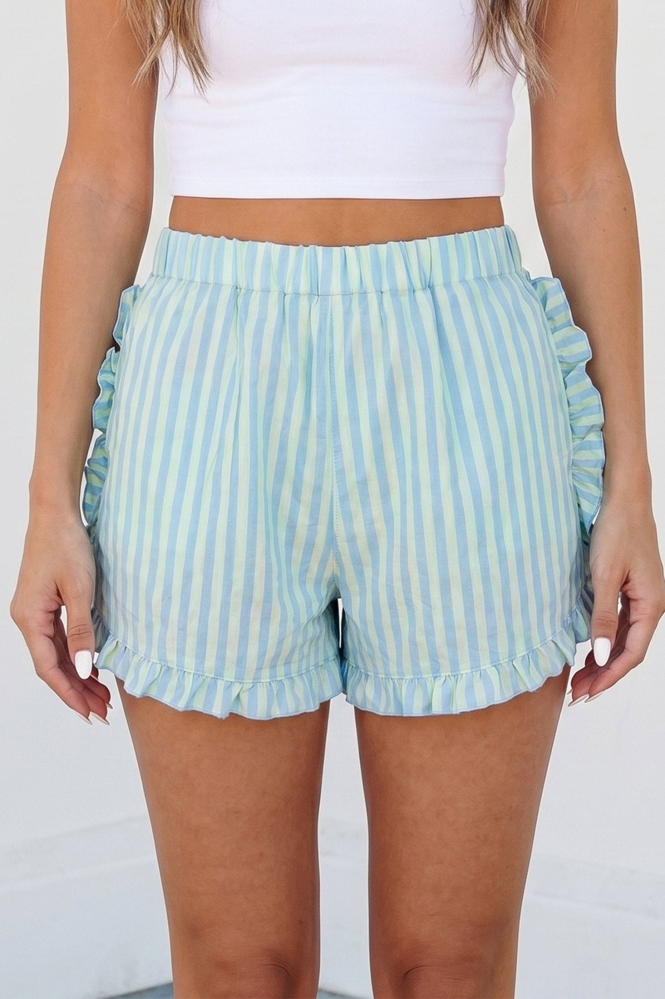 Aspen Ruffle Trim Casual Shorts - Hello Beautiful BoutiqueCasual ShortsThreaded Pear