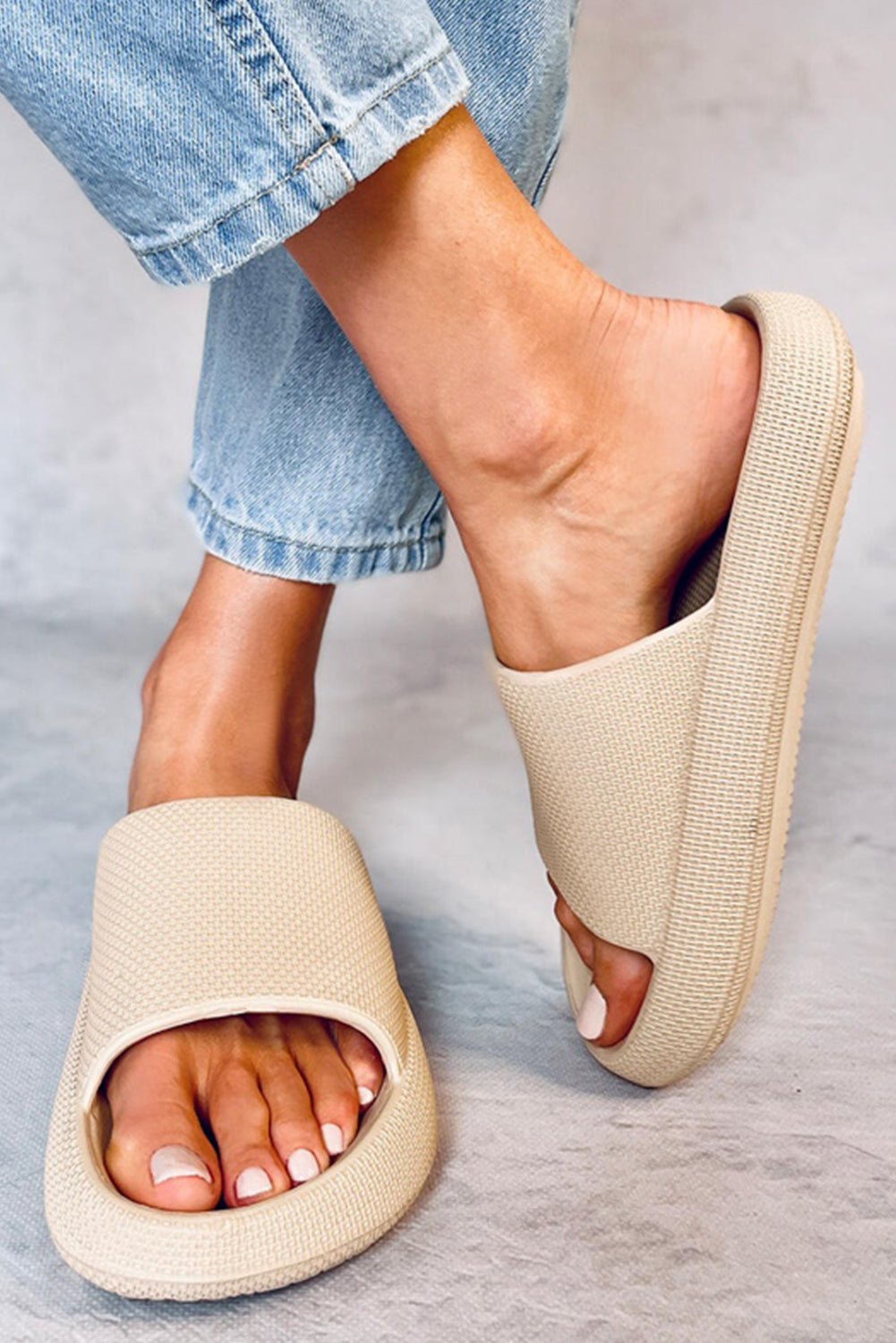 Aubree Band Thick Sole Slippers - Hello Beautiful BoutiqueSlippersThreaded Pear