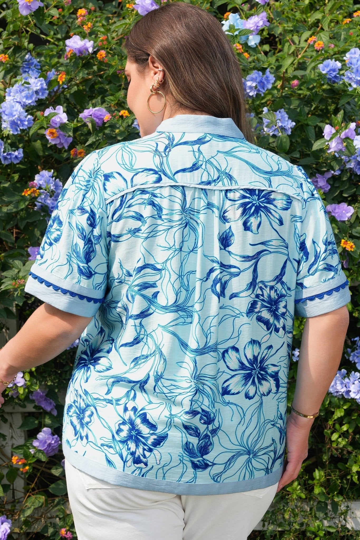 Aylin Floral Short Sleeve PLUS Blouse - Hello Beautiful BoutiquePlus Size Blouses & ShirtsThreaded Pear