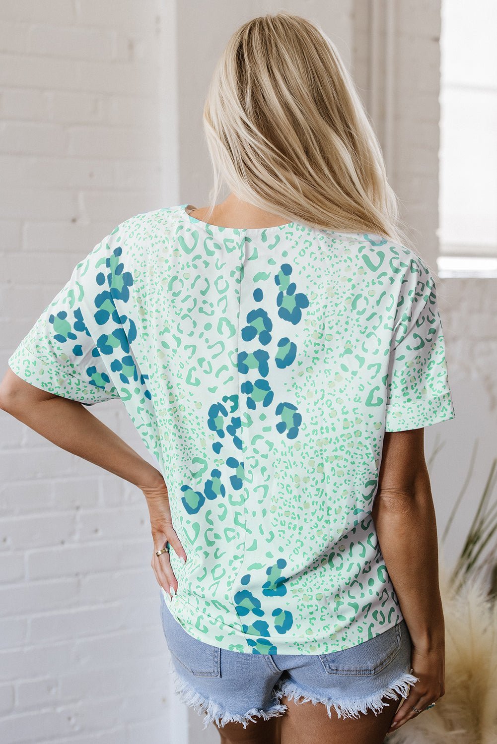 Azalea Print Short Sleeve Blouse - Hello Beautiful BoutiqueBlouses & ShirtsThreaded Pear