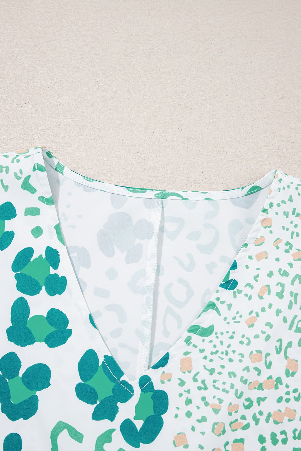 Azalea Print Short Sleeve Blouse - Hello Beautiful BoutiqueBlouses & ShirtsThreaded Pear