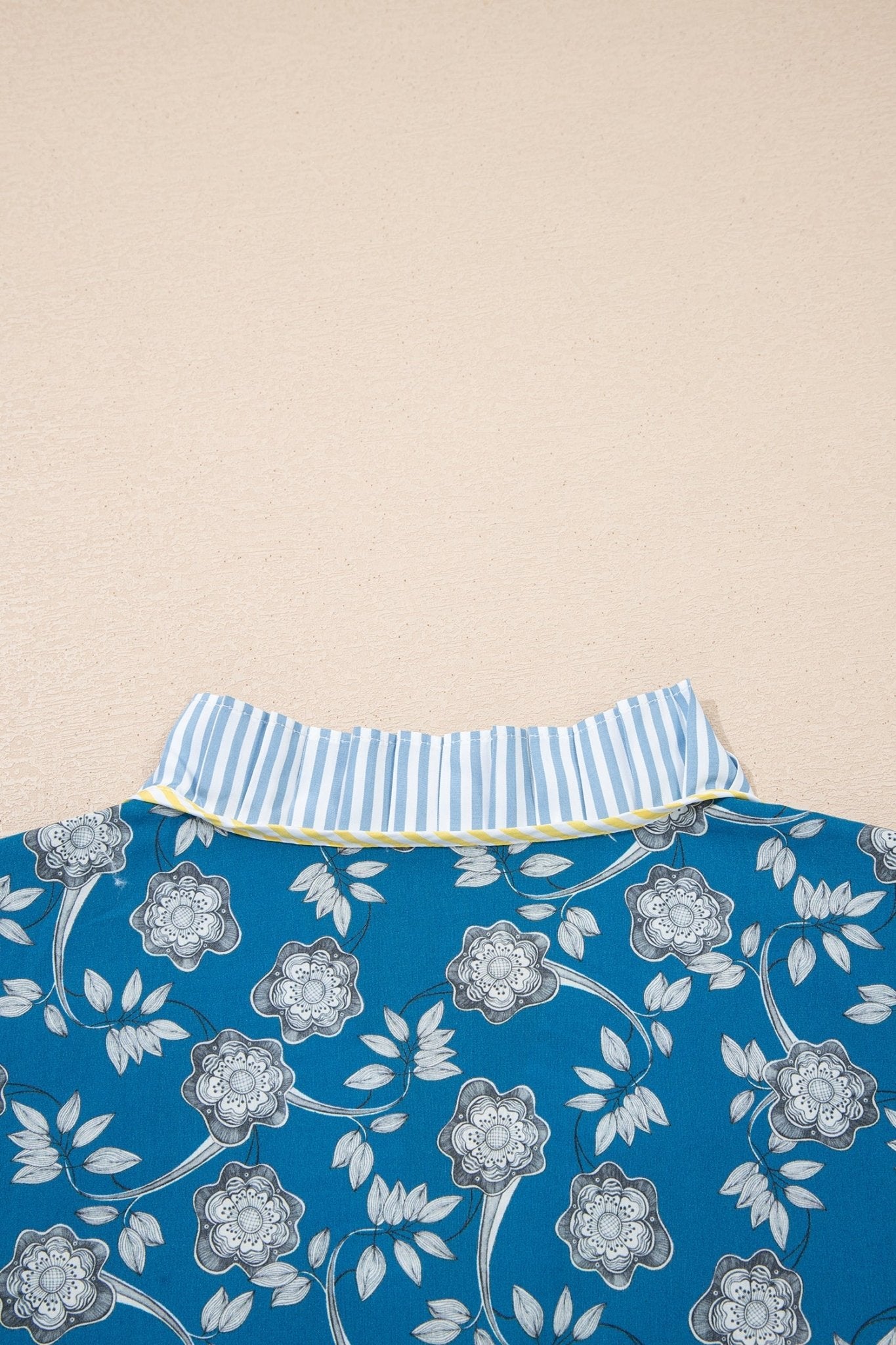 Azalea Short Sleeve Floral Dress - Hello Beautiful BoutiqueFloral DressesThreaded Pear