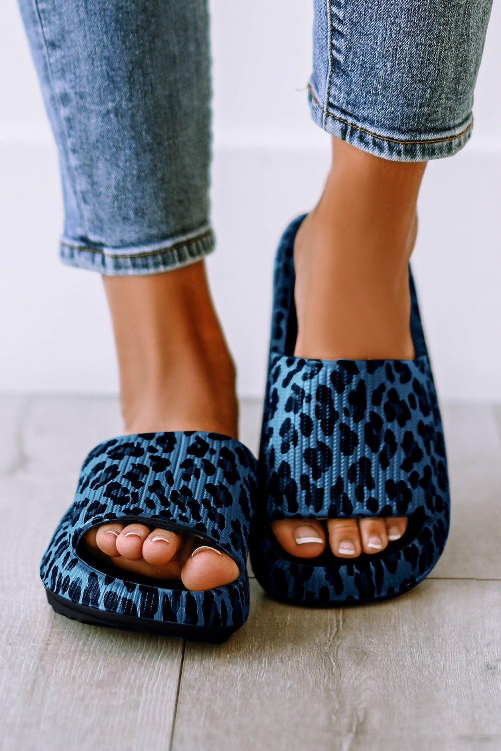 Bellamy Sole Slip On Slippers - Hello Beautiful BoutiqueSlippersThreaded Pear