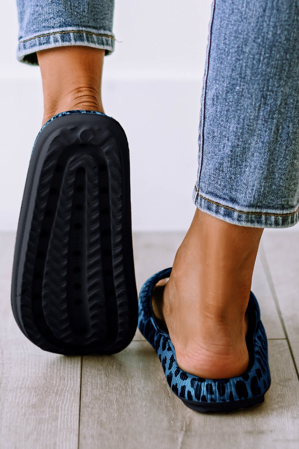 Bellamy Sole Slip On Slippers - Hello Beautiful BoutiqueSlippersThreaded Pear