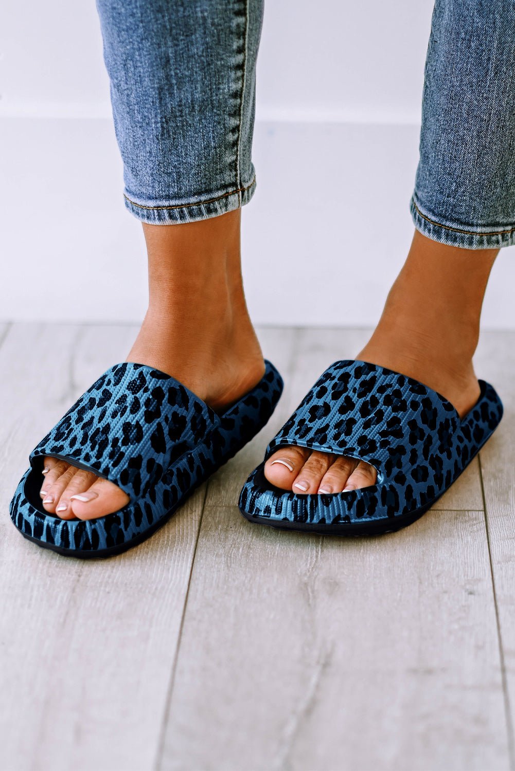 Bellamy Sole Slip On Slippers - Hello Beautiful BoutiqueSlippersThreaded Pear