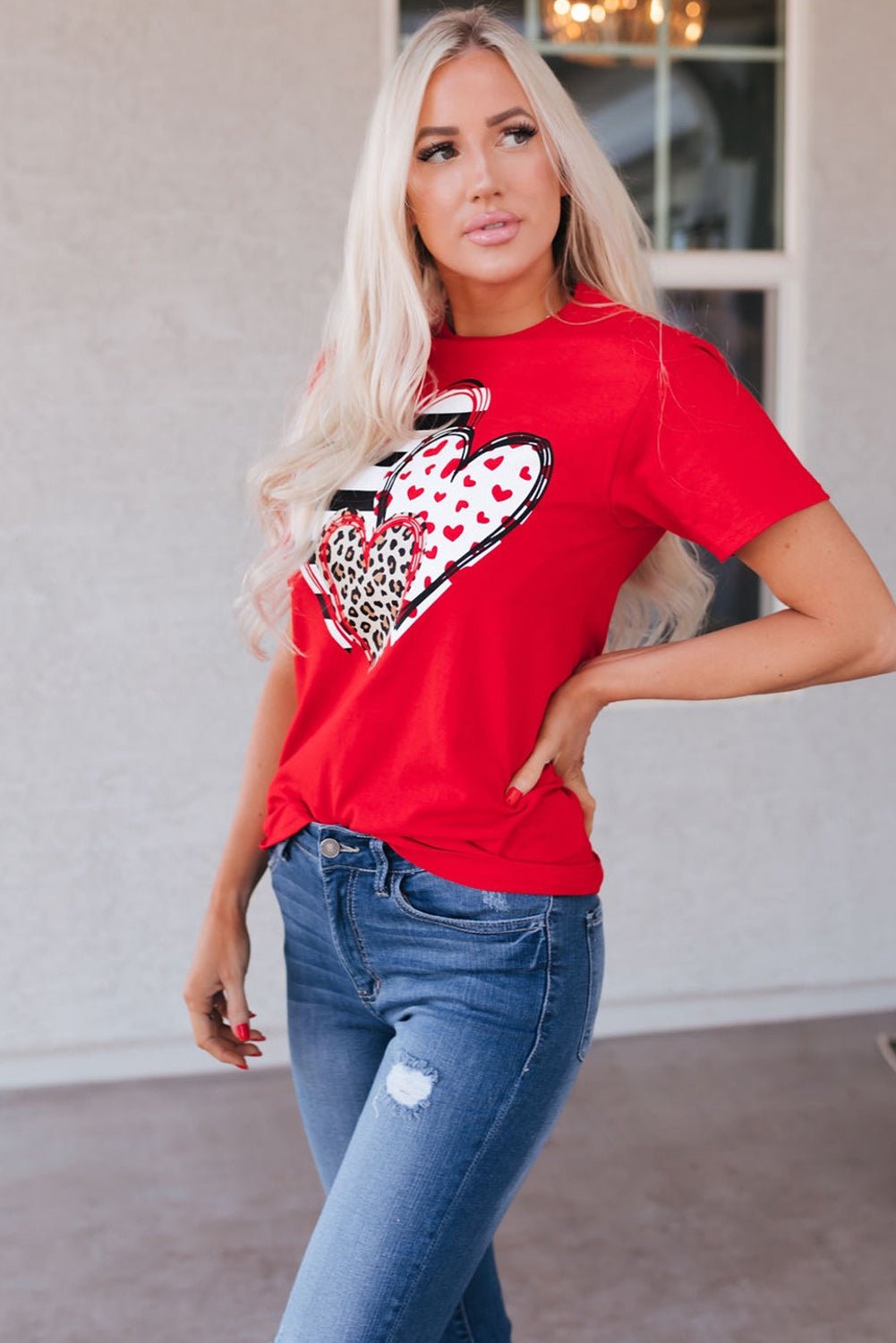 Brynleigh Shaped Print T Shirt - Hello Beautiful BoutiqueGraphic TeesThreaded Pear