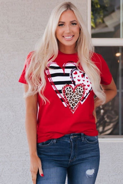 Brynleigh Shaped Print T Shirt - Hello Beautiful BoutiqueGraphic TeesThreaded Pear
