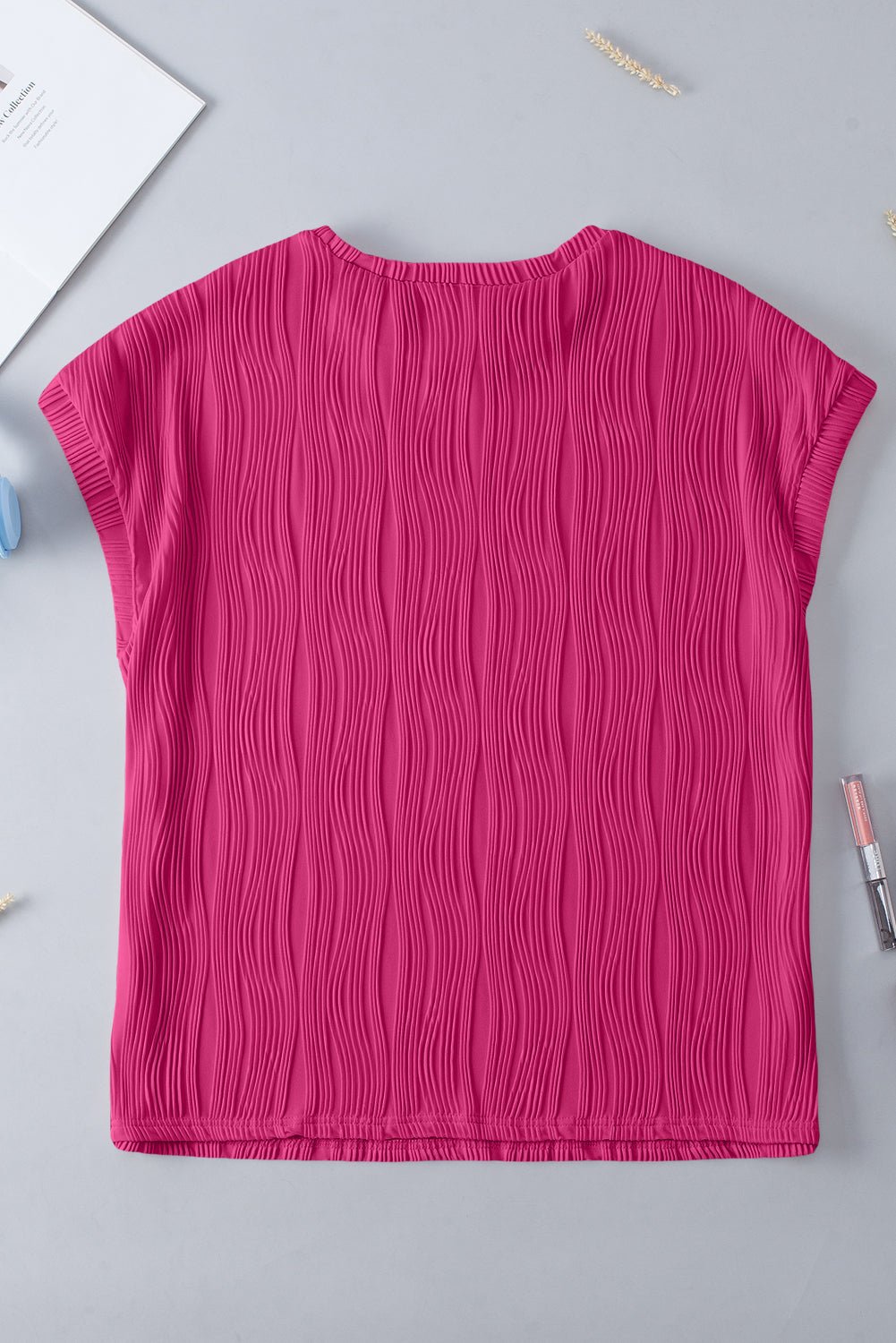 Clover Color Wavy Textured PLUS Tee - Hello Beautiful BoutiquePlus Size Tops & TeesThreaded Pear