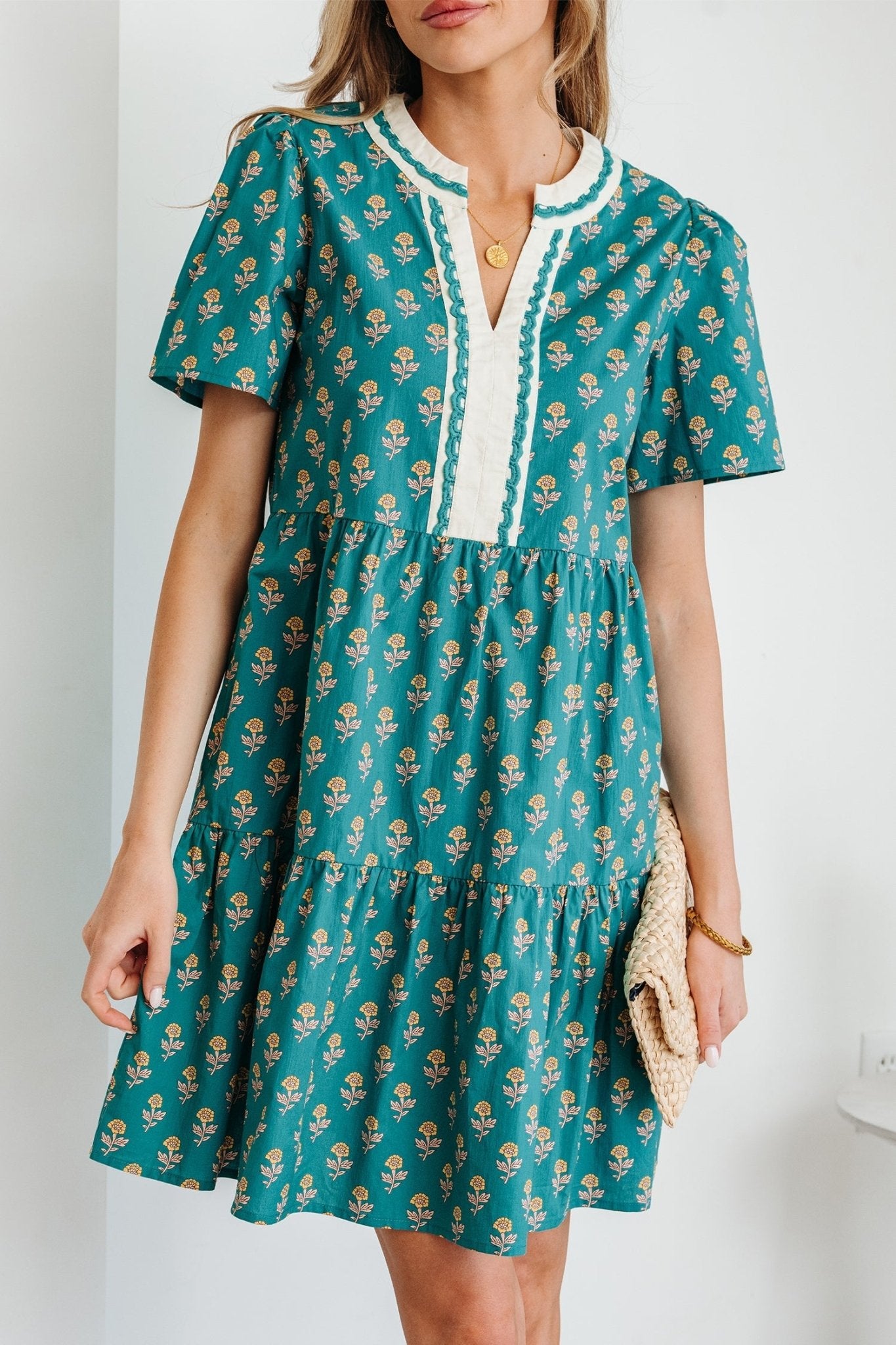 Clover Short Sleeve Floral Dress - Hello Beautiful BoutiqueFloral DressesThreaded Pear