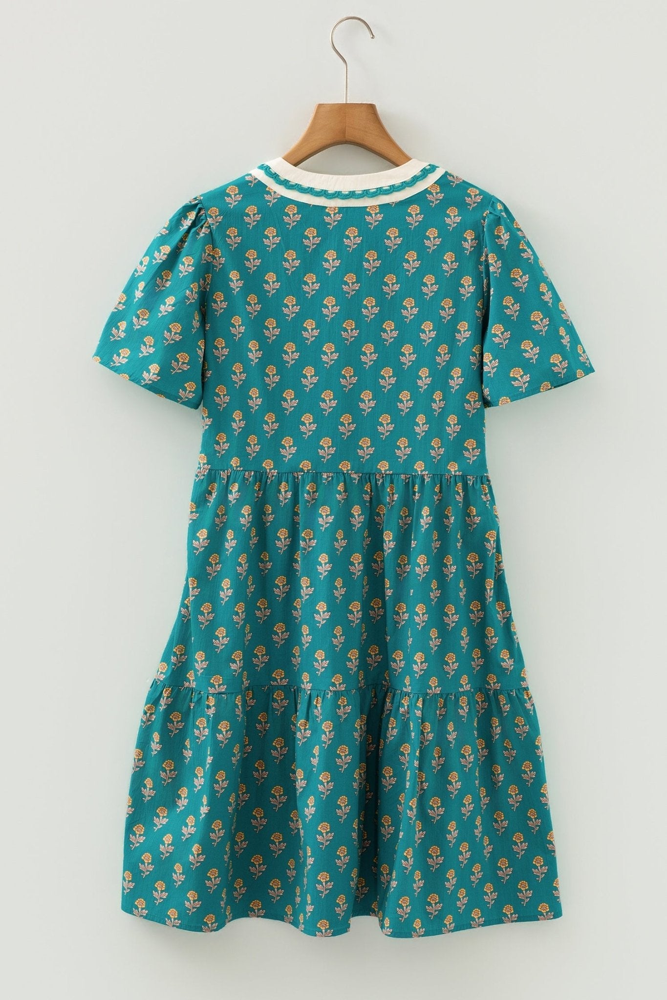 Clover Short Sleeve Floral Dress - Hello Beautiful BoutiqueFloral DressesThreaded Pear
