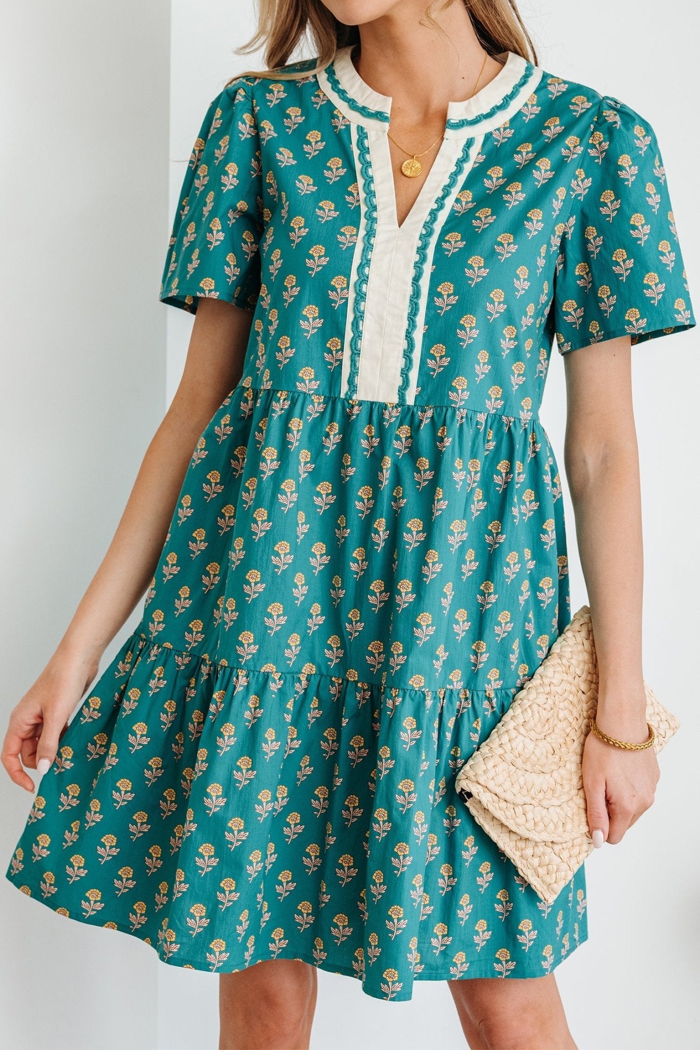Clover Short Sleeve Floral Dress - Hello Beautiful BoutiqueFloral DressesThreaded Pear