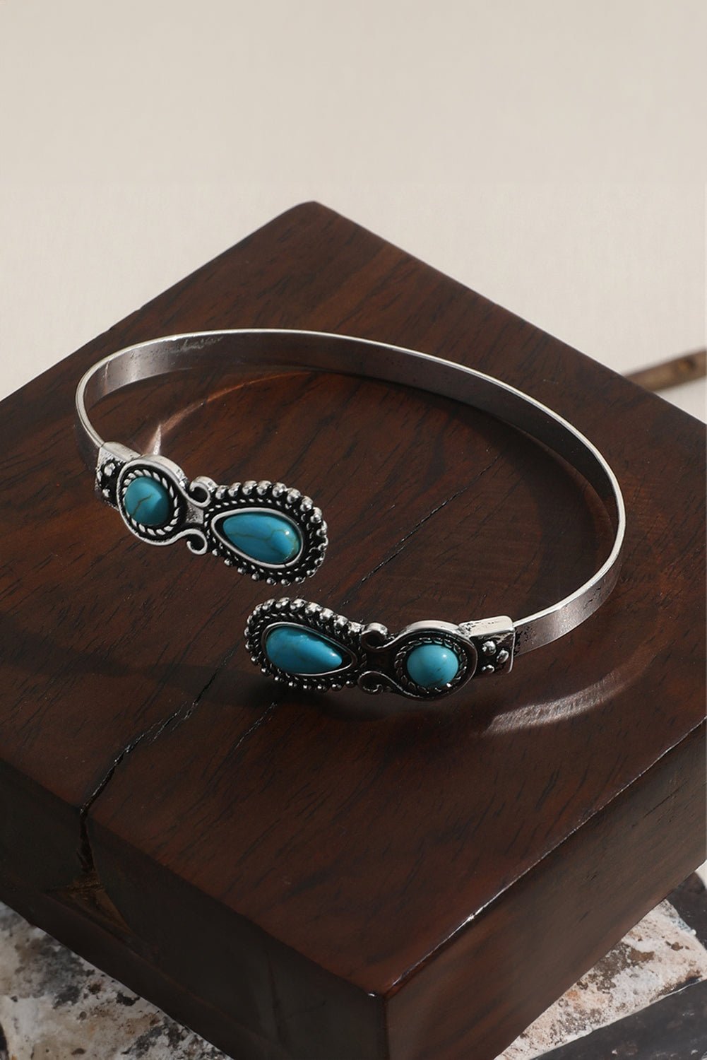 Elisa Skobeloff Western Stone Bracelet - Hello Beautiful BoutiqueJewelryThreaded Pear