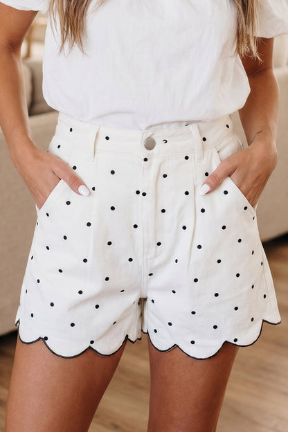 Elise Embroidered Scallop Hem Shorts - Hello Beautiful BoutiqueCasual ShortsThreaded Pear