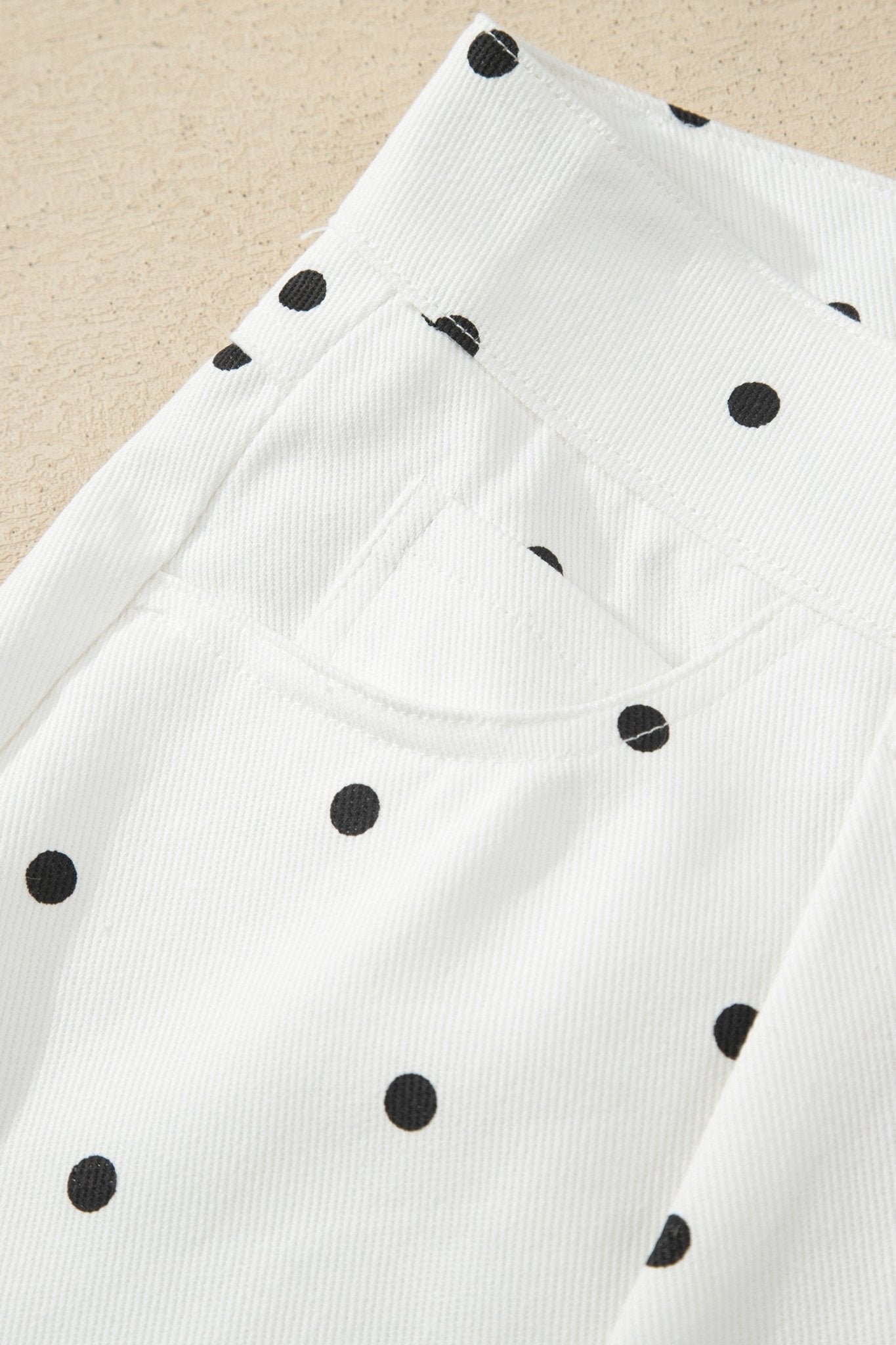 Elise Embroidered Scallop Hem Shorts - Hello Beautiful BoutiqueCasual ShortsThreaded Pear