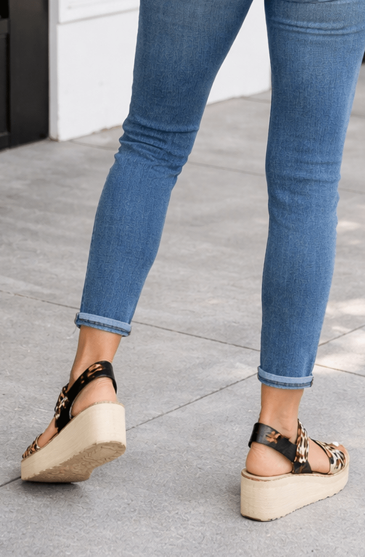 Giovanna Textured Sole Casual Sandals - Hello Beautiful BoutiqueSandalsThreaded Pear