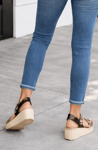 Giovanna Textured Sole Casual Sandals - Hello Beautiful BoutiqueSandalsThreaded Pear