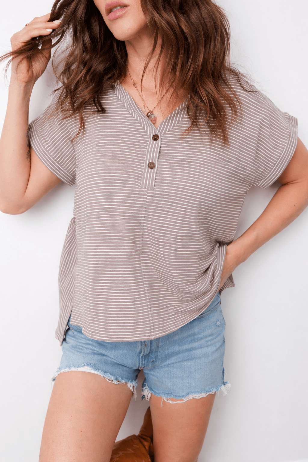 Giuliana Side Slit T Shirt - Hello Beautiful BoutiqueTops & TeesThreaded Pear
