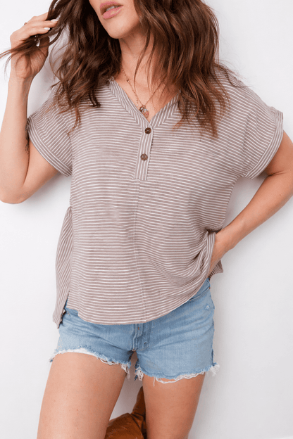 Giuliana Side Slit T Shirt - Hello Beautiful BoutiqueTops & TeesThreaded Pear