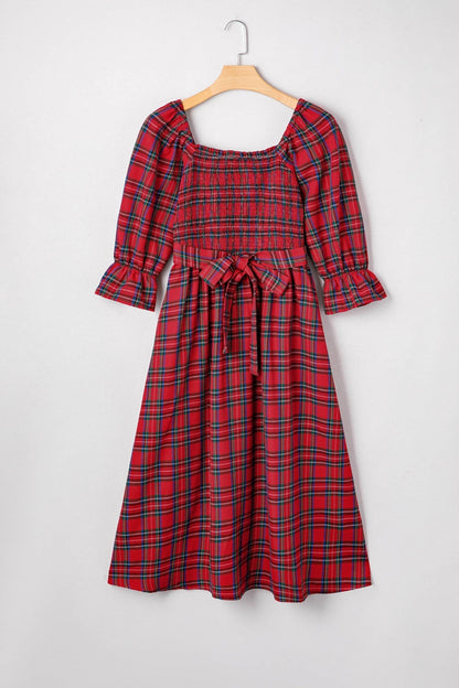 Jazmin Waist Flared Midi Dress - Hello Beautiful BoutiqueMidi DressesThreaded Pear