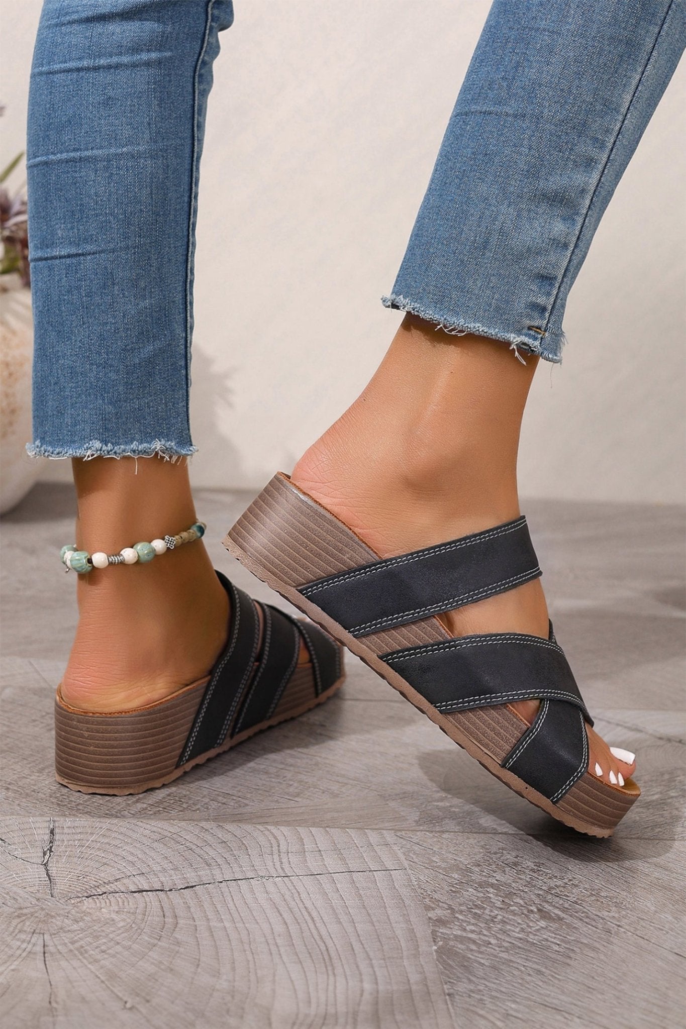 Kathryn Band Retro Platform Slippers - Hello Beautiful BoutiqueSlippersThreaded Pear