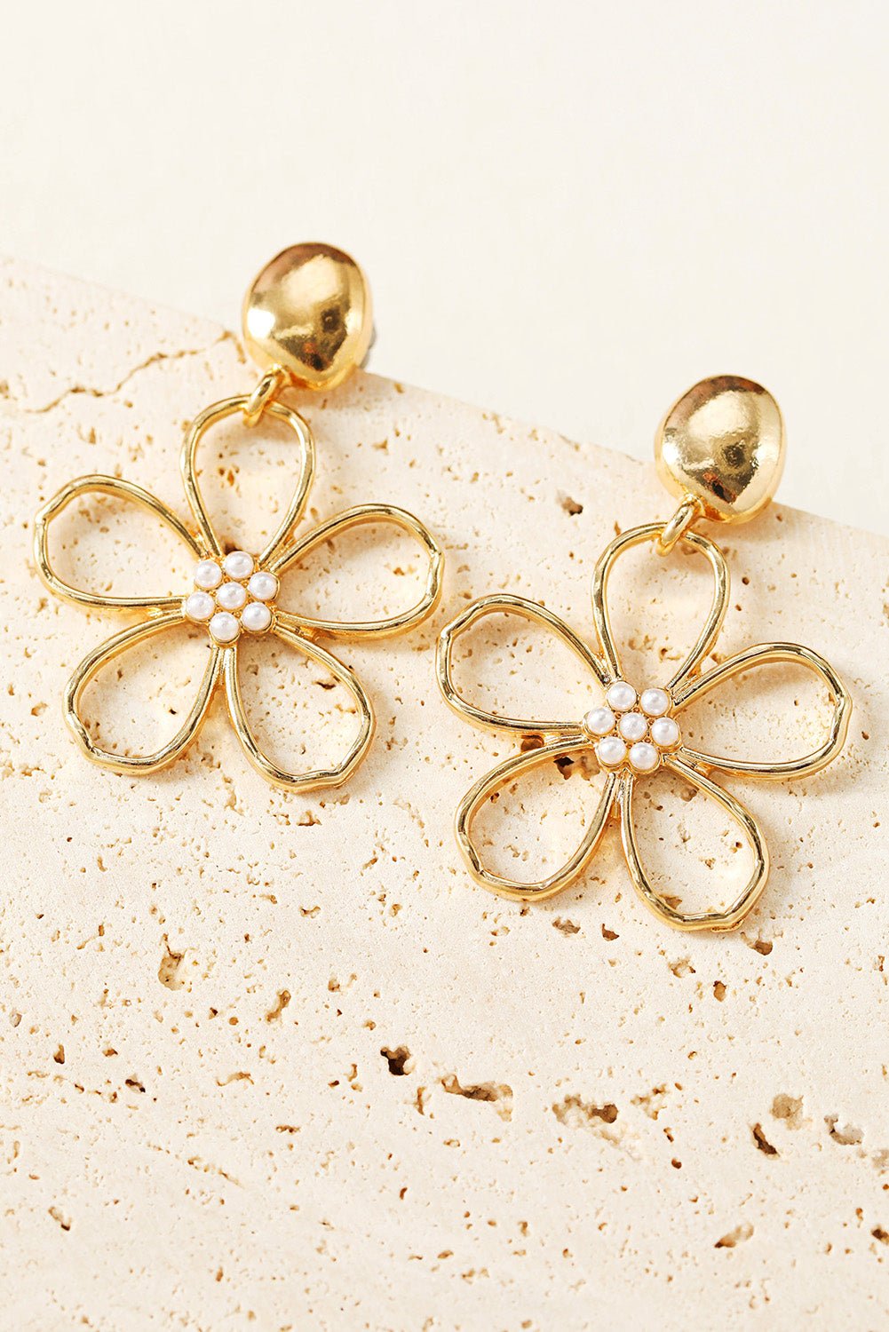 Kendall Pearl Decor Stud Earrings - Hello Beautiful BoutiqueJewelryThreaded Pear