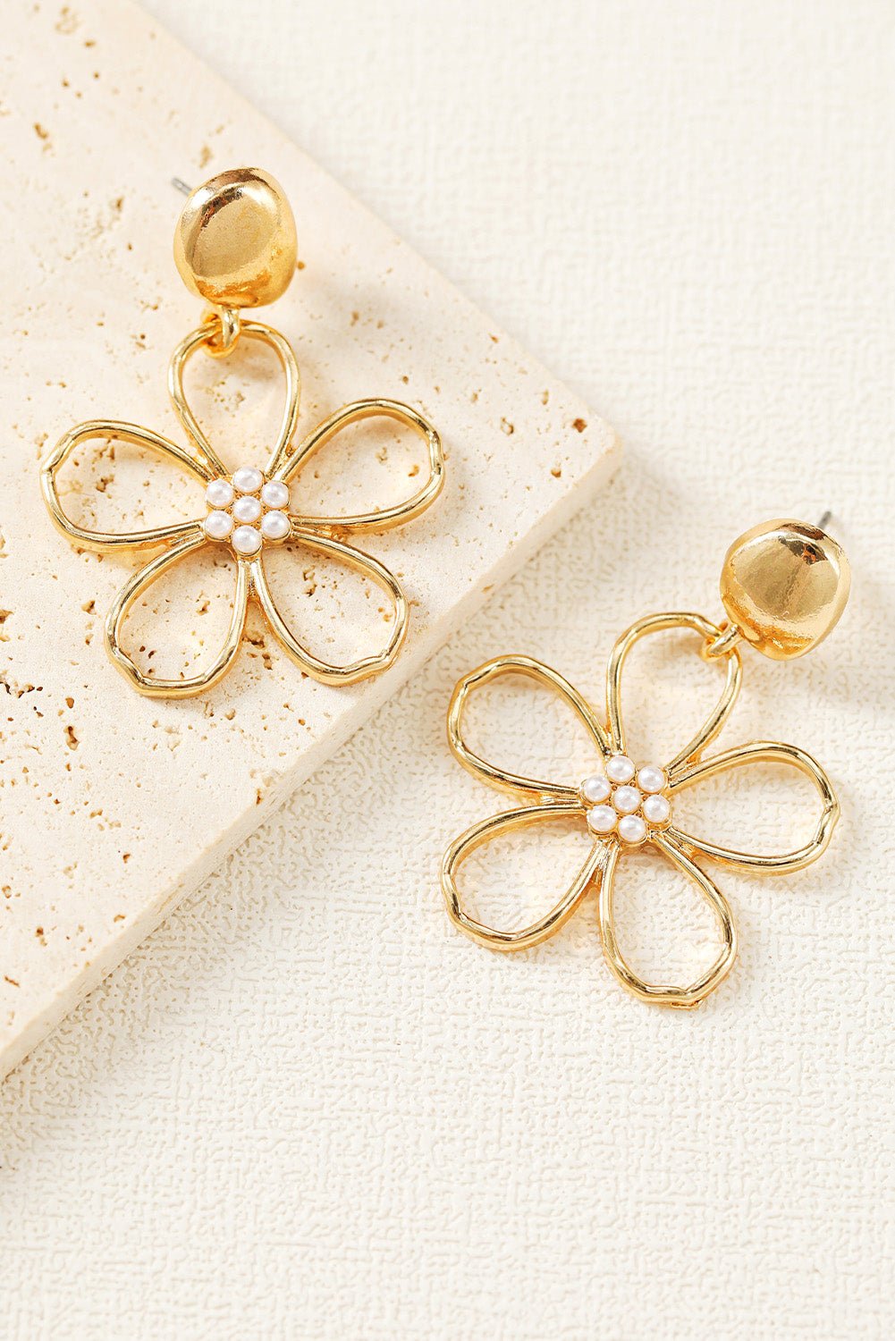 Kendall Pearl Decor Stud Earrings - Hello Beautiful BoutiqueJewelryThreaded Pear