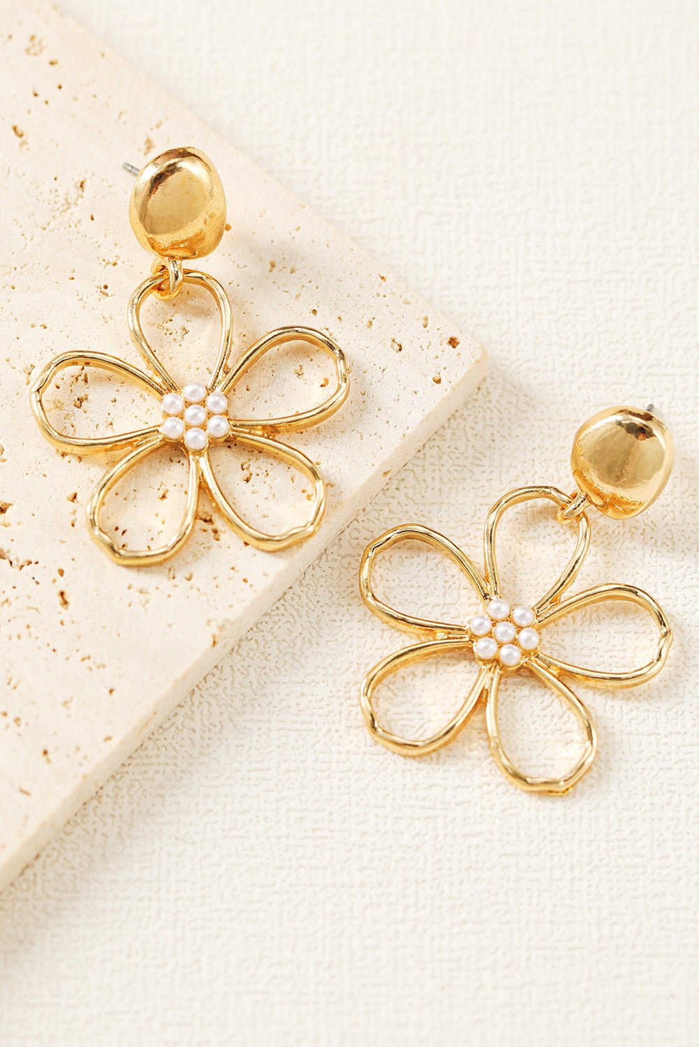 Kendall Pearl Decor Stud Earrings - Hello Beautiful BoutiqueJewelryThreaded Pear