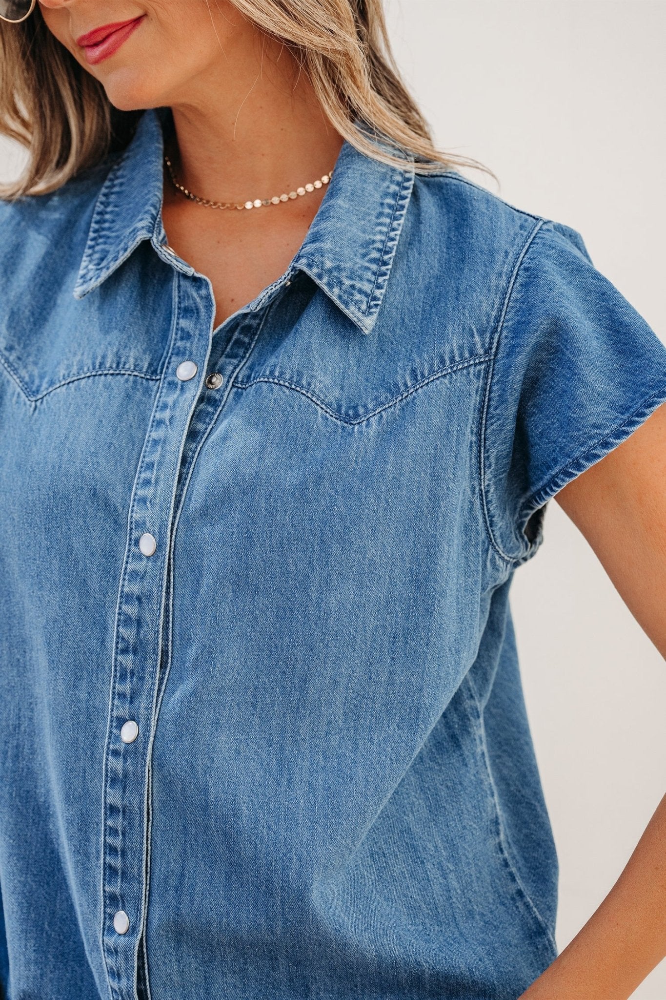 Keyla Ruffled Short Sleeve Shirt - Hello Beautiful BoutiqueBlouses & ShirtsThreaded Pear