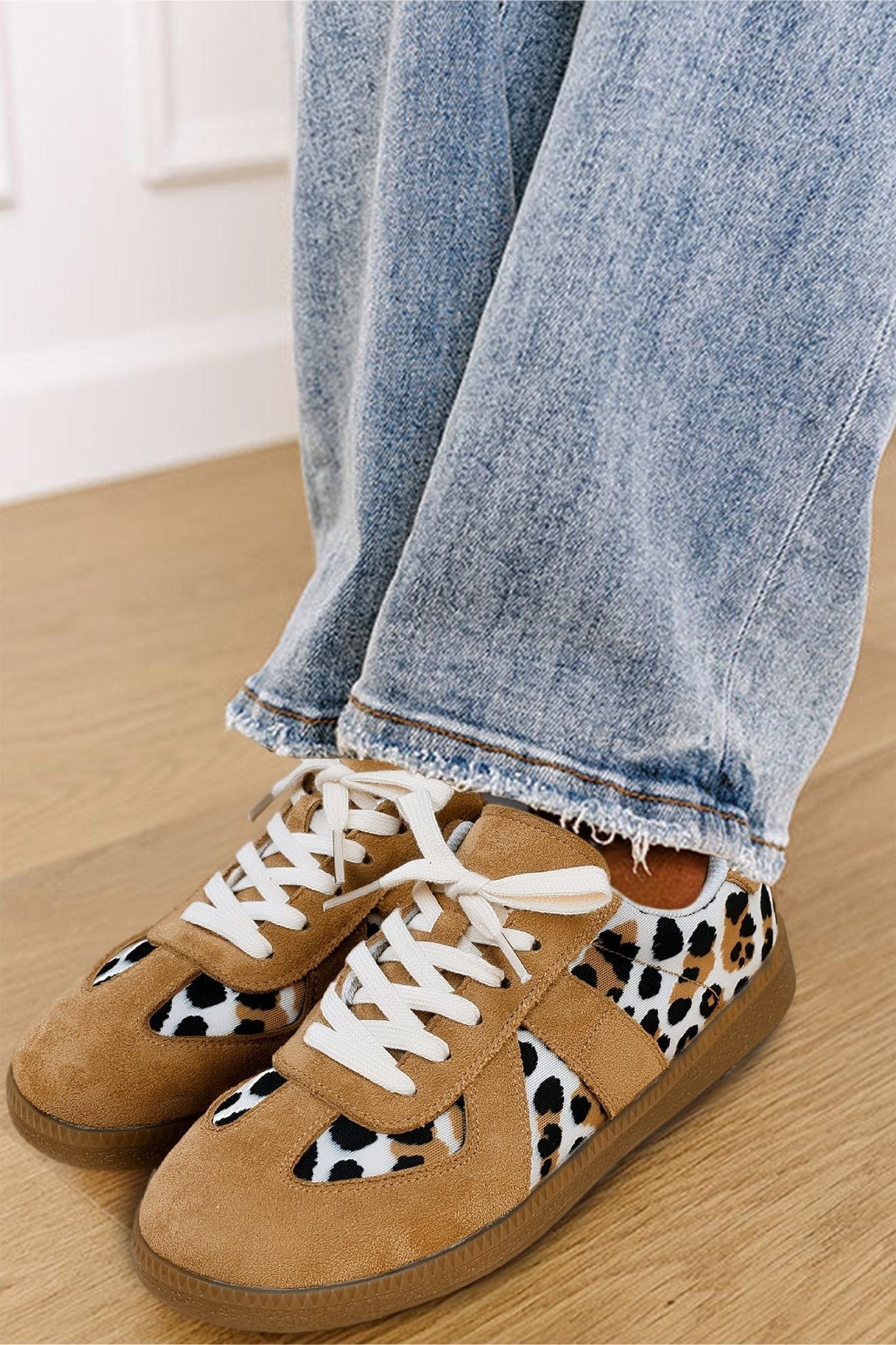 Kyla Lace Up Flat Shoes - Hello Beautiful BoutiqueWomens ShoesThreaded Pear