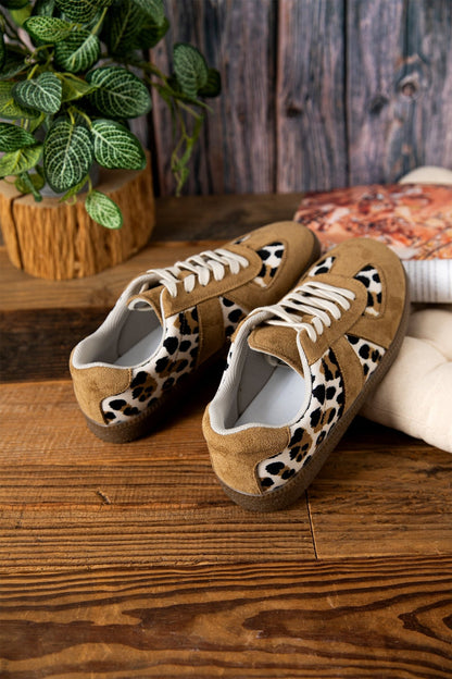 Kyla Lace Up Flat Shoes - Hello Beautiful BoutiqueWomens ShoesThreaded Pear