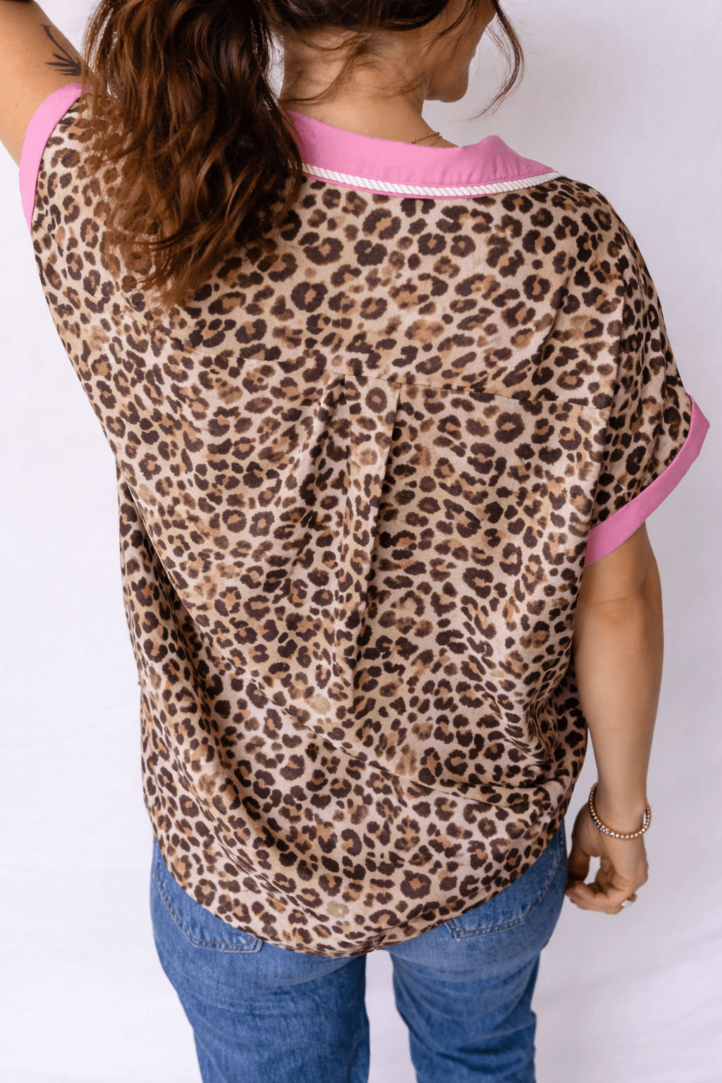 Lakelynn animal Short Sleeve Shirt - Hello Beautiful BoutiqueBlouses & ShirtsThreaded Pear