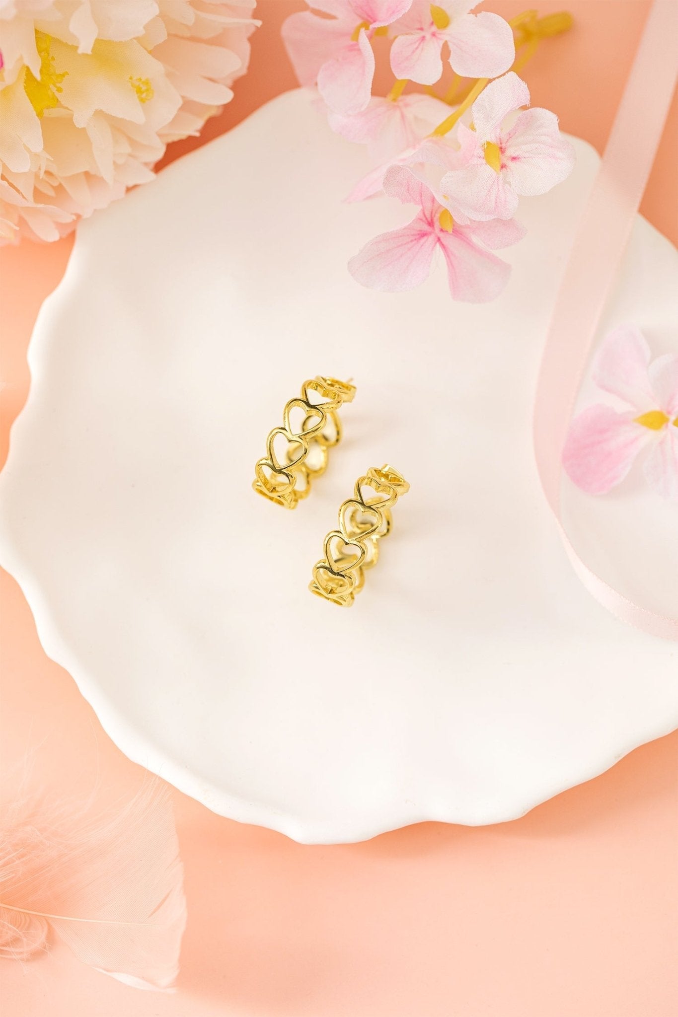 Lavender Link Hoop Stud Earrings - Hello Beautiful BoutiqueJewelryThreaded Pear