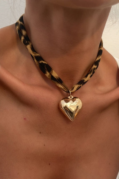 Lea Heart Charm Scarf Necklace - Hello Beautiful BoutiqueJewelryThreaded Pear
