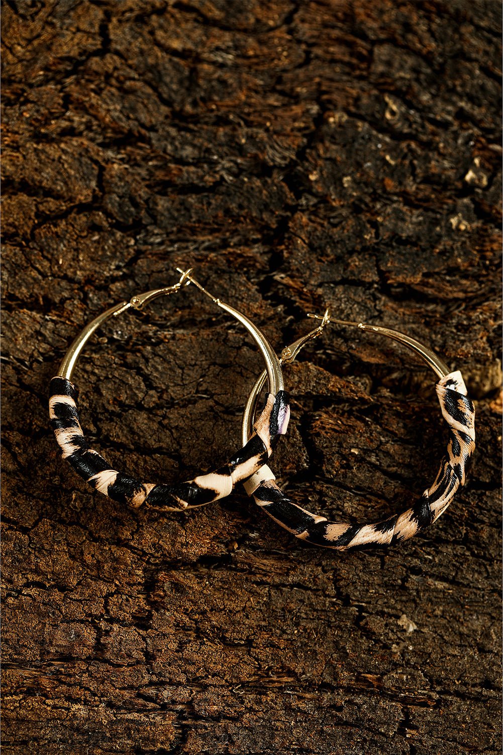 Lettie Plated Detail Hoop Earrings - Hello Beautiful BoutiqueJewelryThreaded Pear