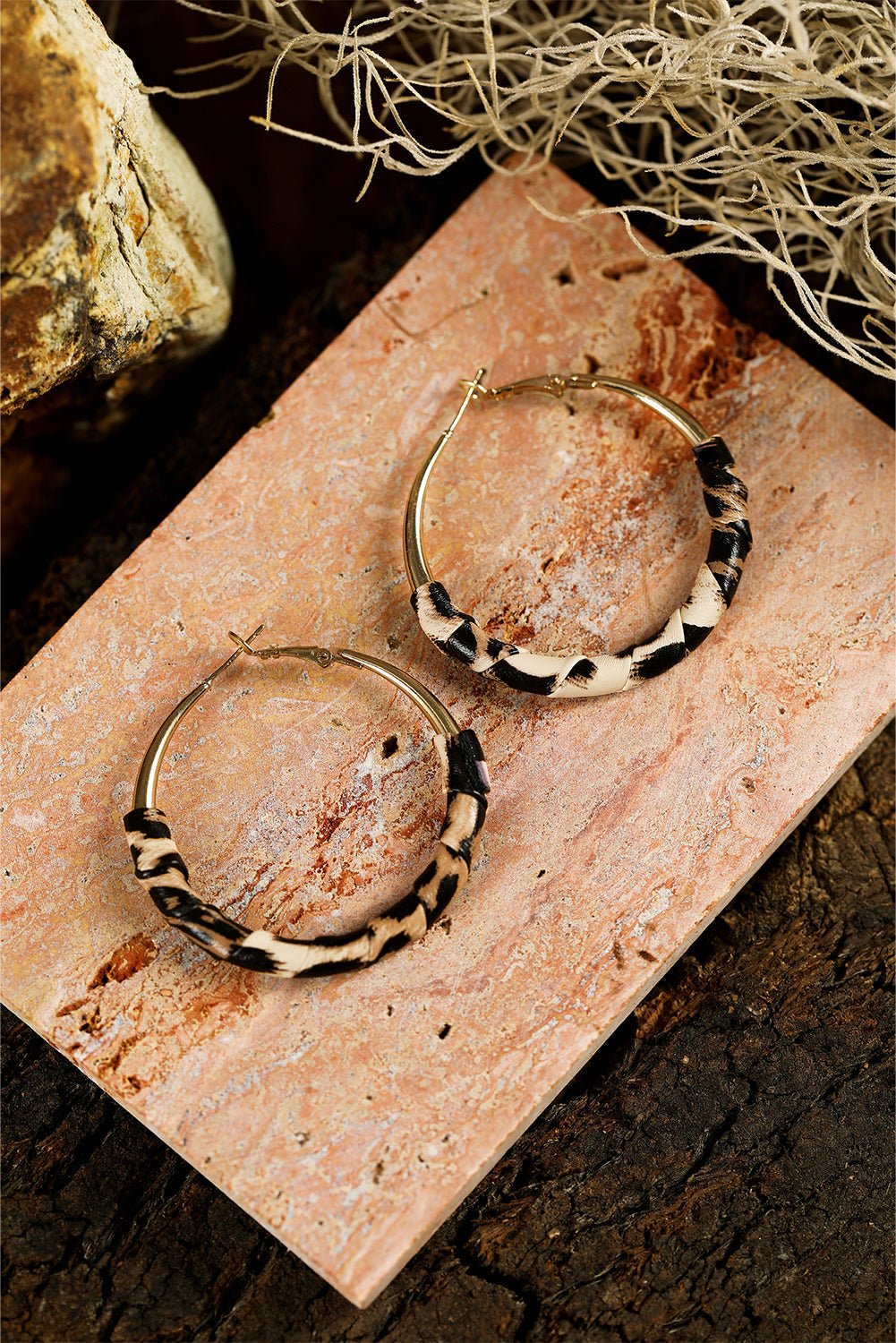 Lettie Plated Detail Hoop Earrings - Hello Beautiful BoutiqueJewelryThreaded Pear