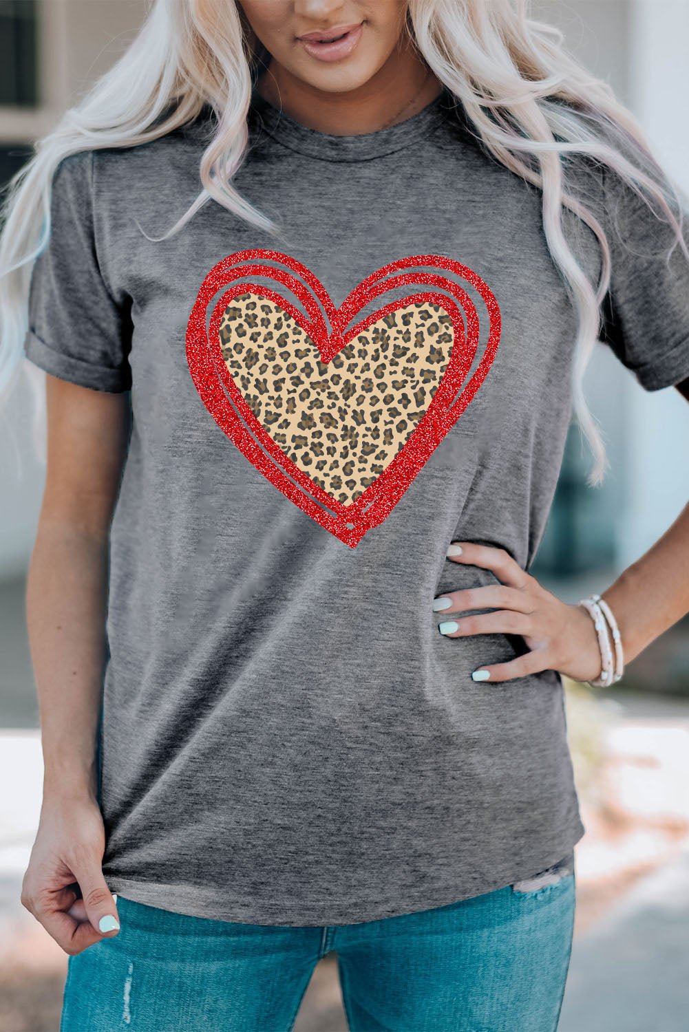 Louise Graphic T Shirt T-Shirt - Hello Beautiful BoutiqueGraphic TeesThreaded Pear
