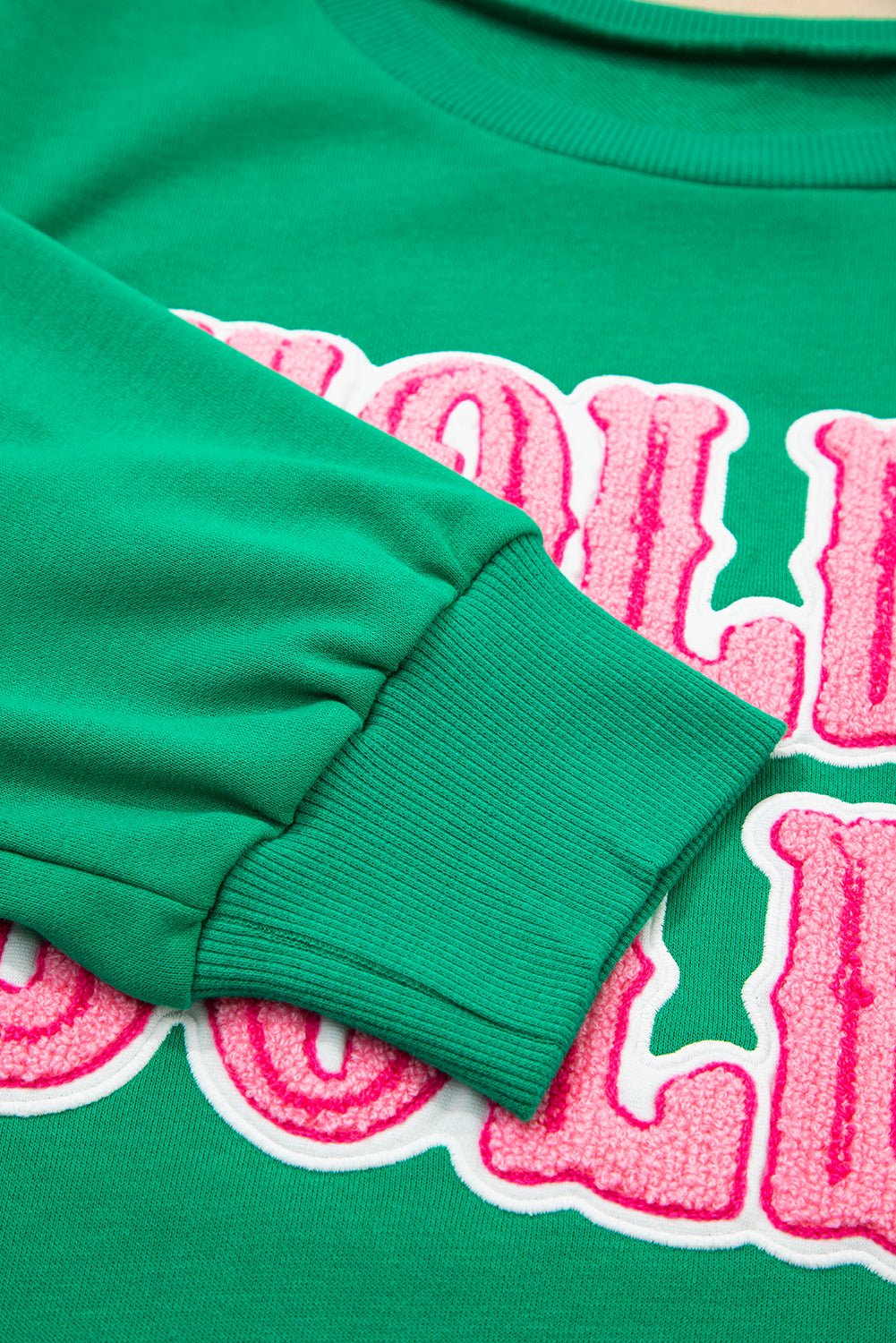 Luz Embroidered Christmas Holiday Sweatshirt - Hello Beautiful BoutiqueSweatshirts & HoodiesThreaded Pear