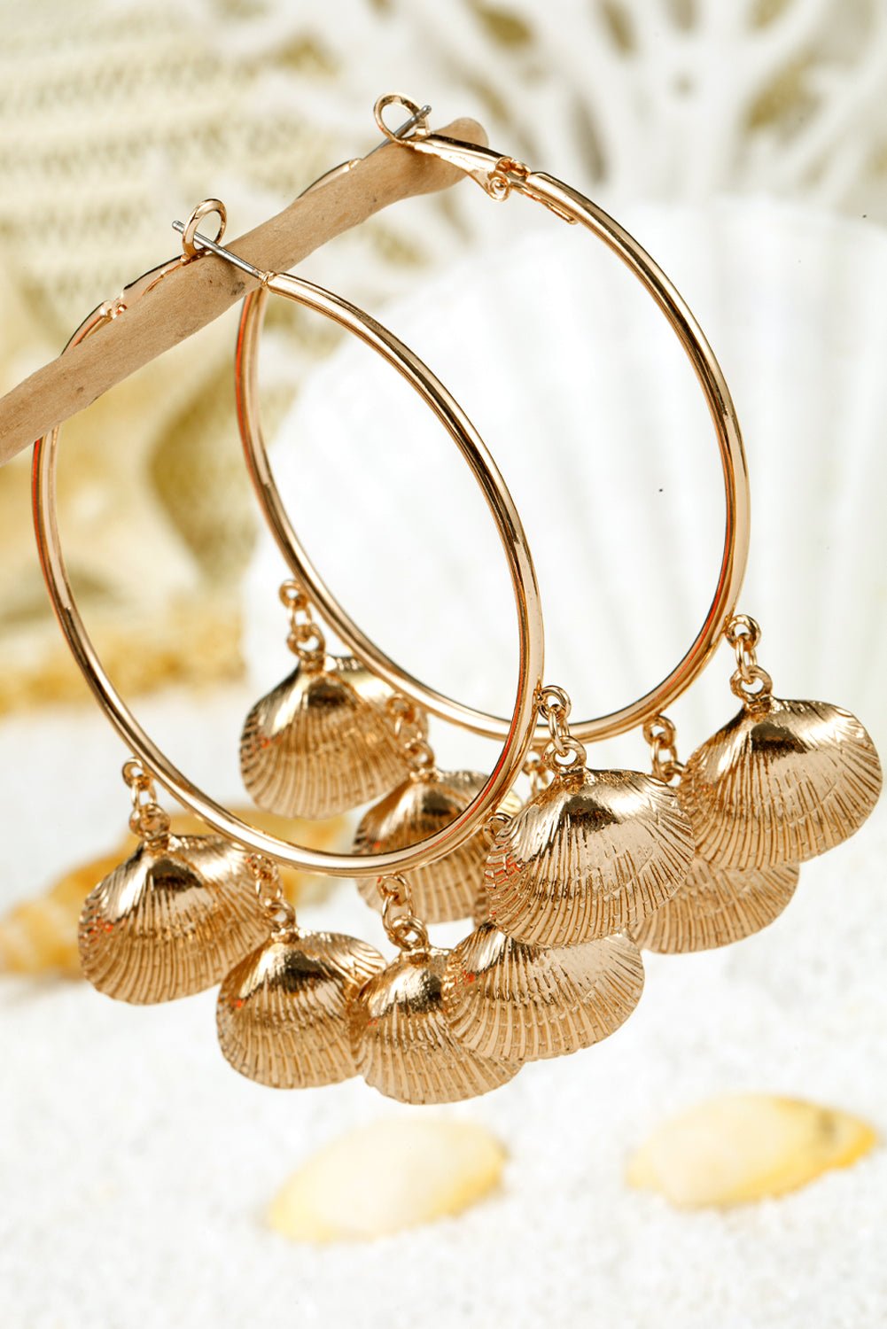 Lyra Vacation Shell Hoop Earrings - Hello Beautiful BoutiqueJewelryThreaded Pear