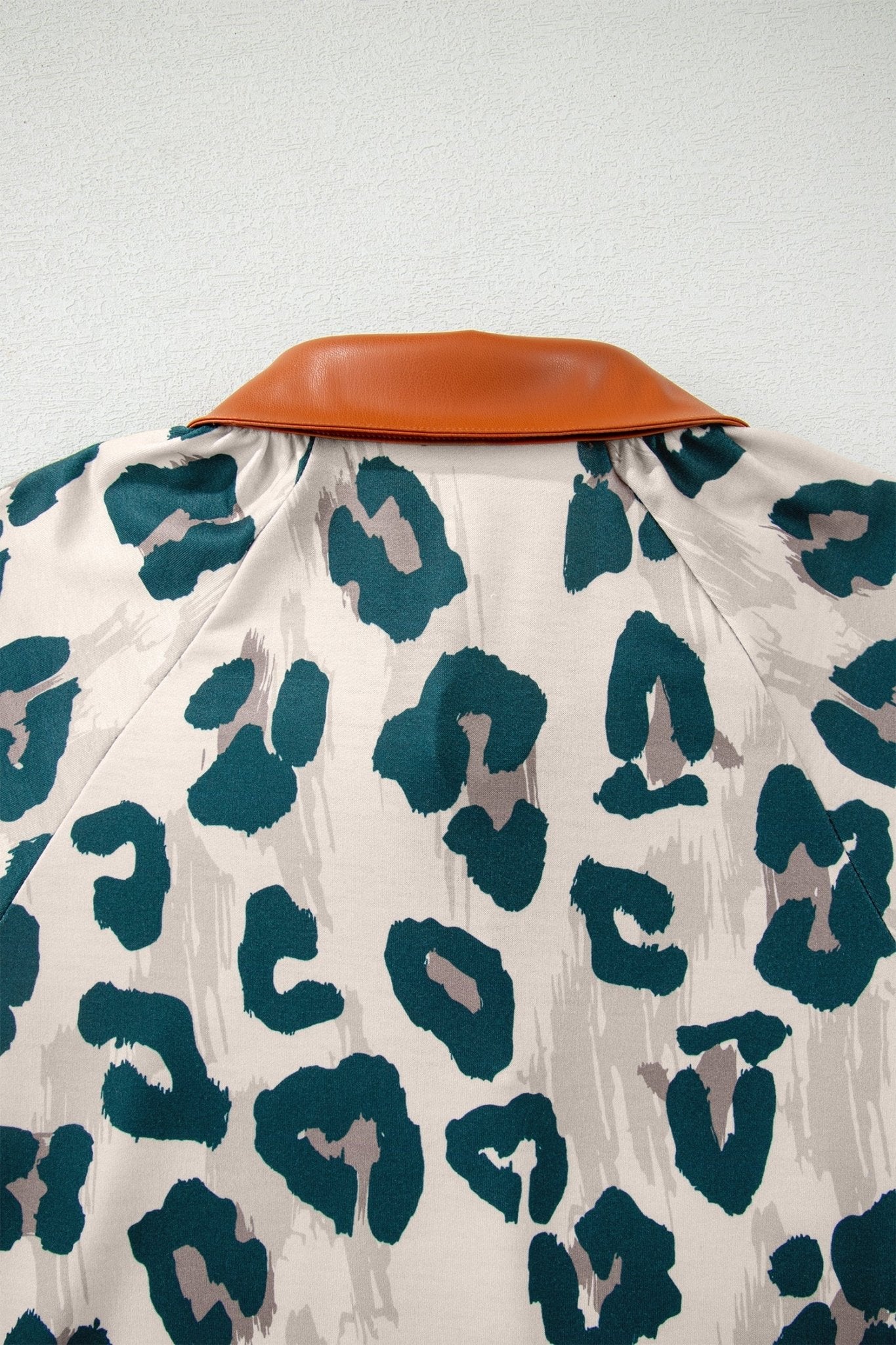 Madelynn Collared Short Sleeve Blouse - Hello Beautiful BoutiqueBlouses & ShirtsThreaded Pear