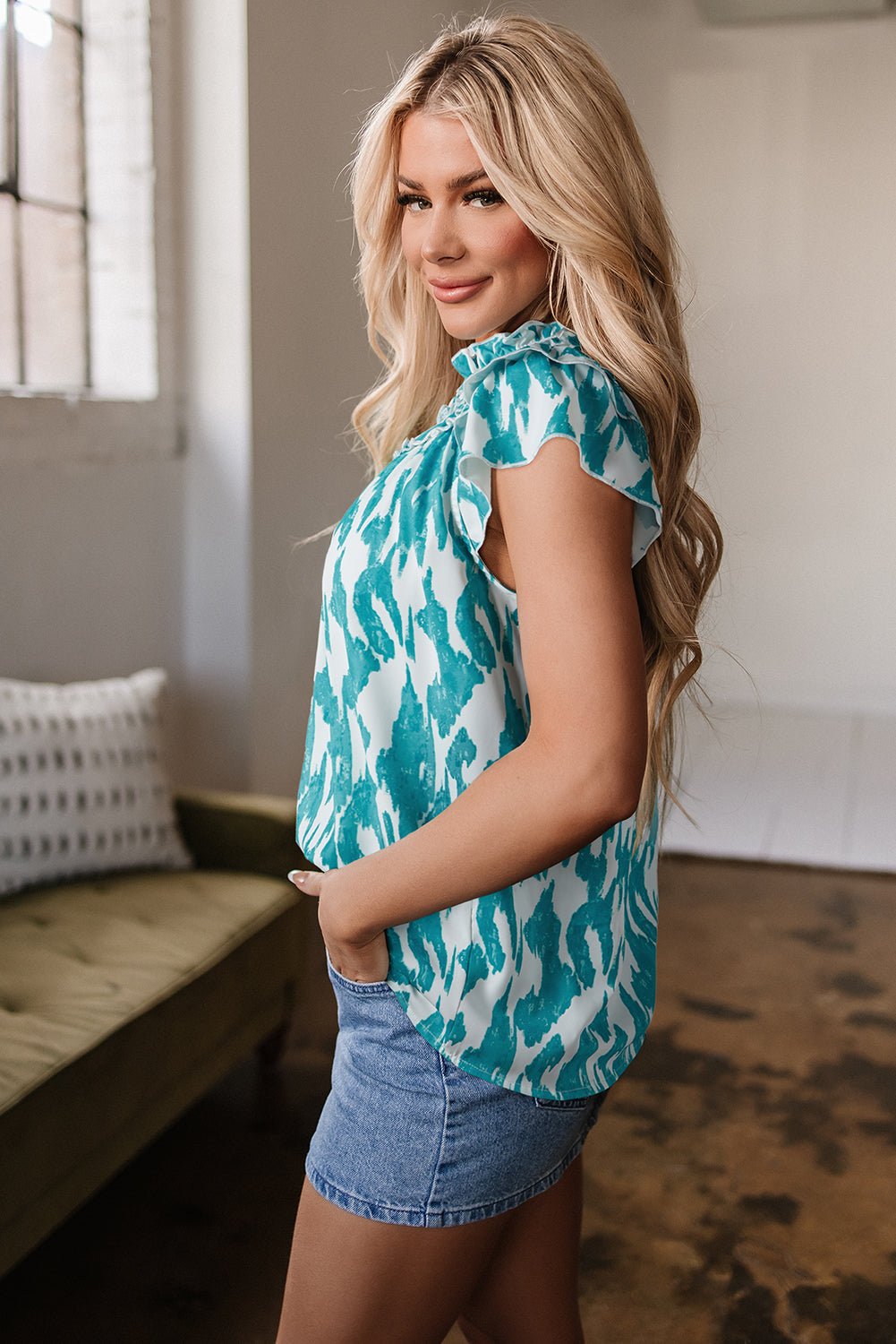 Mariana Crewneck Loose Fit Blouse - Hello Beautiful BoutiqueBlouses & ShirtsThreaded Pear