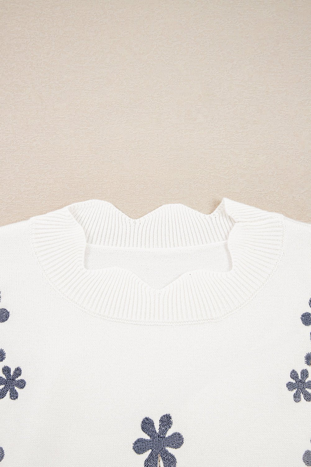 Mia Scallop Hem Cropped Sweater - Hello Beautiful BoutiqueSweatersThreaded Pear