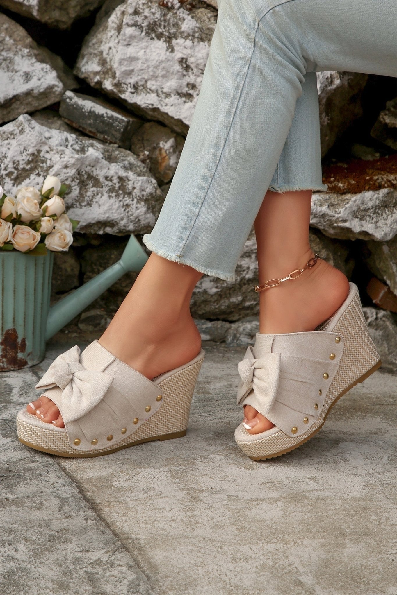 Nyomi Studded Wedge Platform Slippers - Hello Beautiful BoutiqueSlippersThreaded Pear